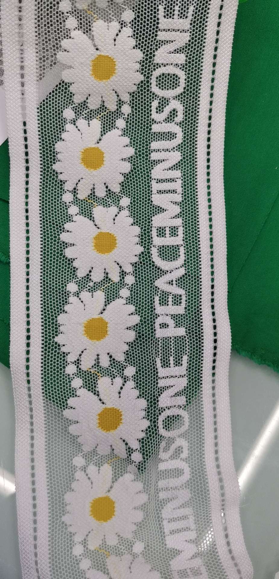 Two colors. Black and white are in stock, and color customization is available! Other matters such as weight can be consulted separately. Specification image