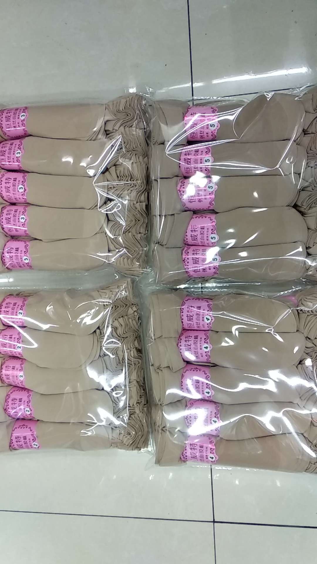 钢丝加长女袜产品图