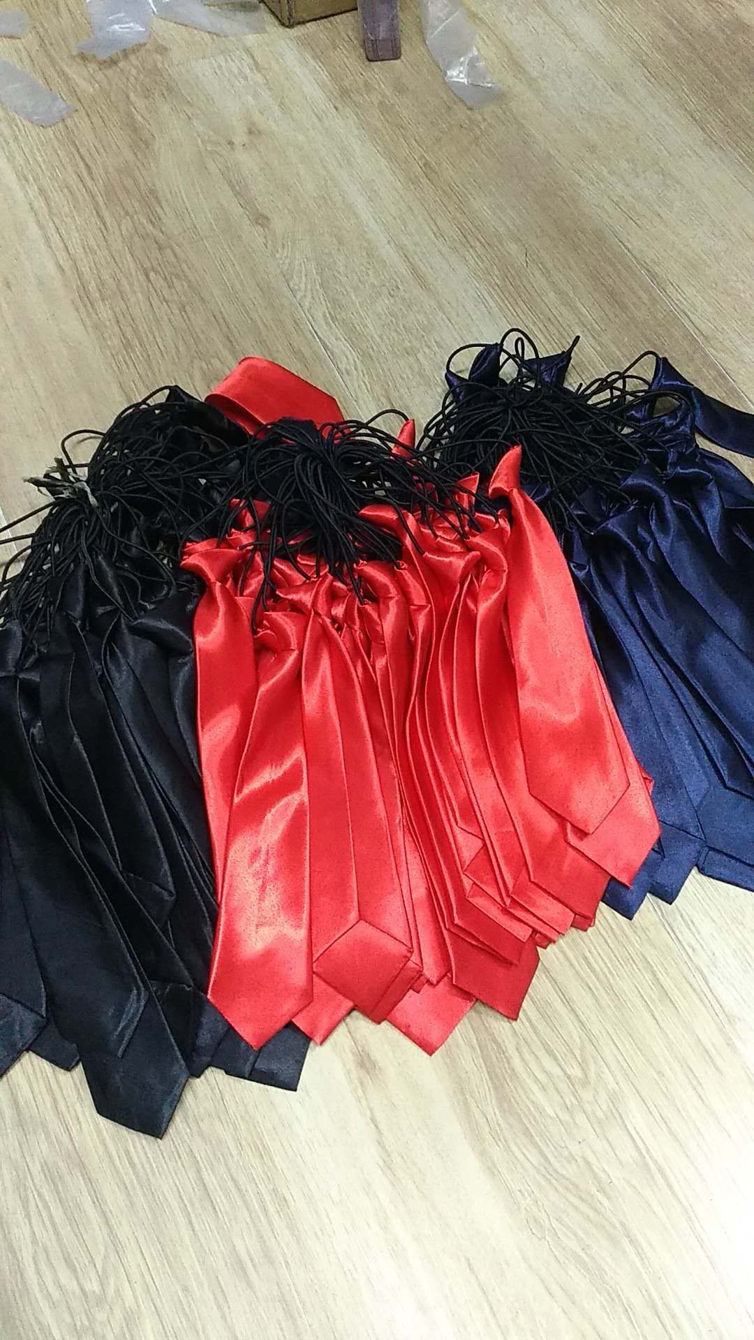 One-color small pull strap