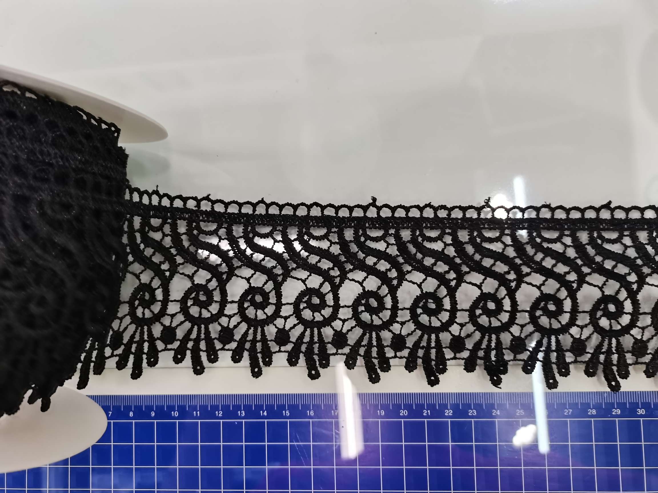 Wholesale of various types of 2020 new lace embroidery polyester lace Specification image