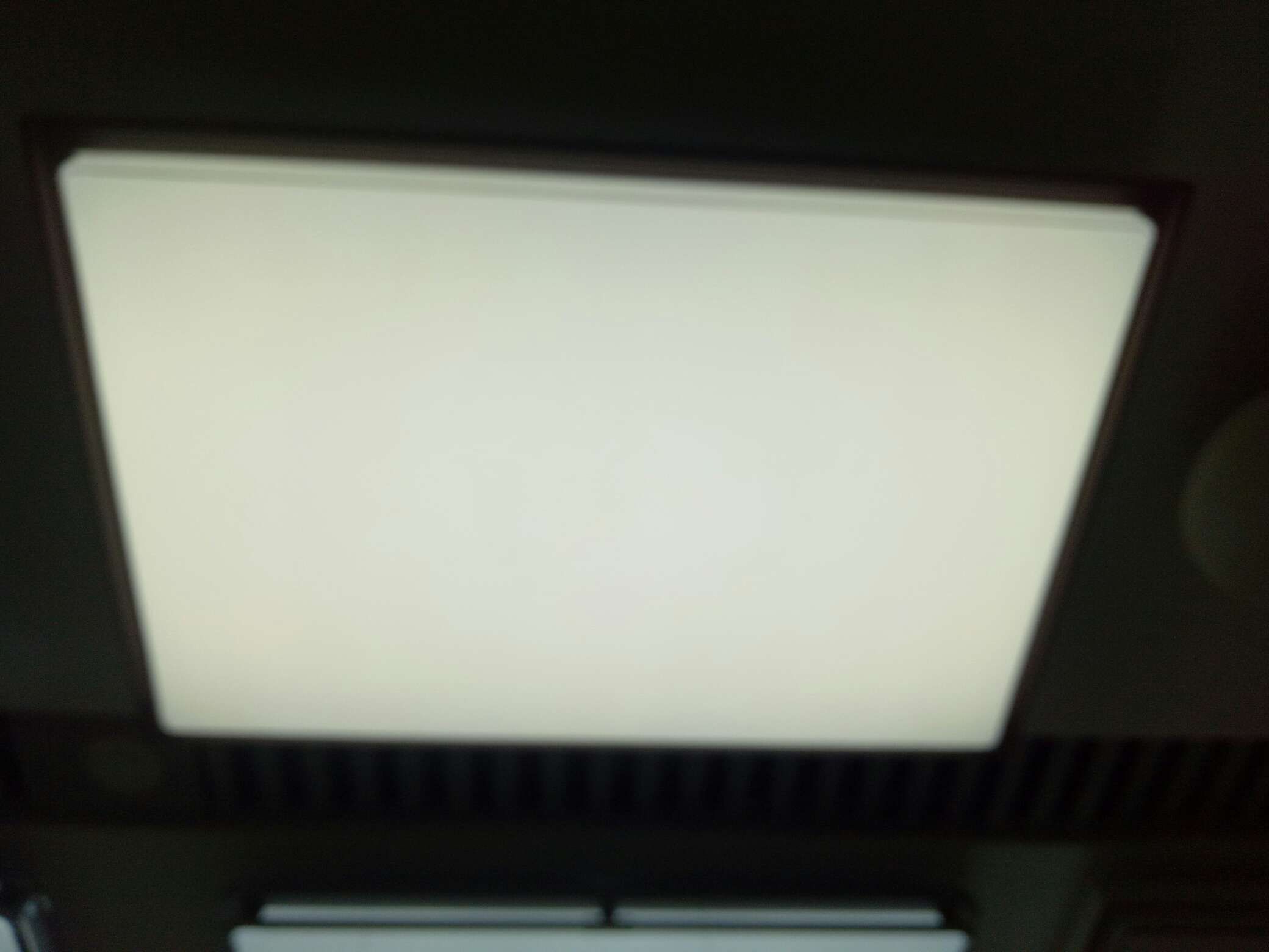 平板灯办公灯吊灯LED嵌入式简约耐用美观大气