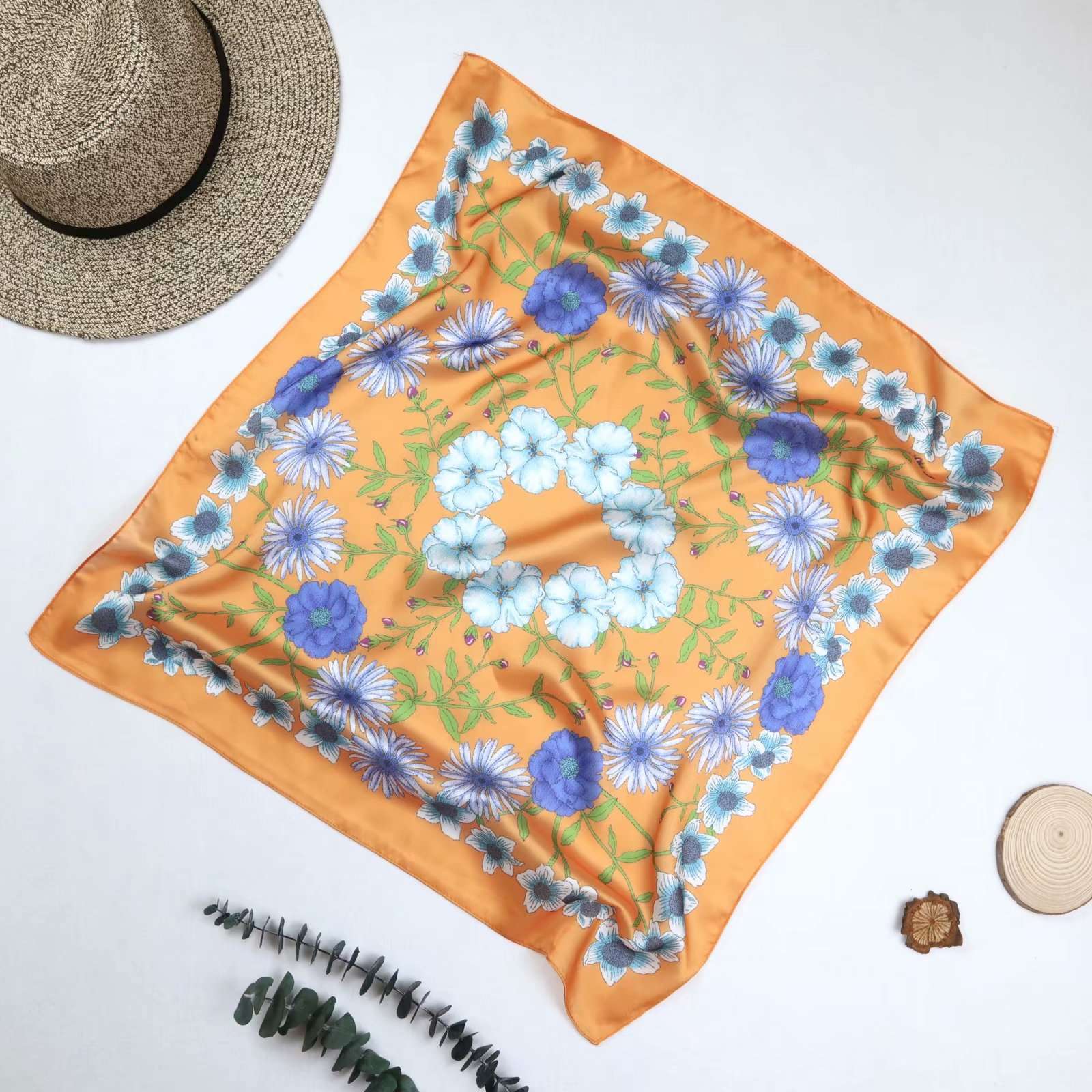 2020 The Latest Fabric Four Seasons Silk Square