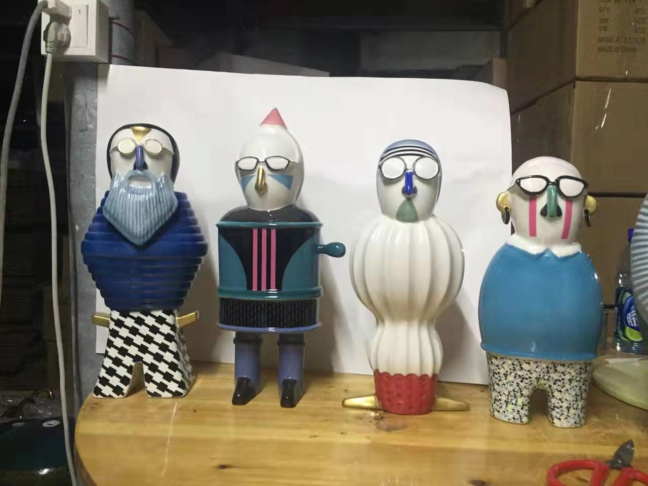 The Ceramic Modern Family series is 36 cm tall