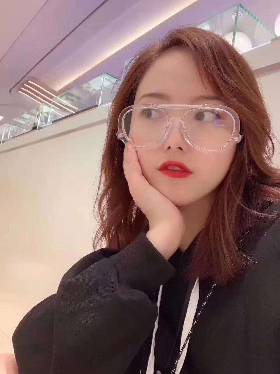 优质合金。轻盈，时尚潮流款式