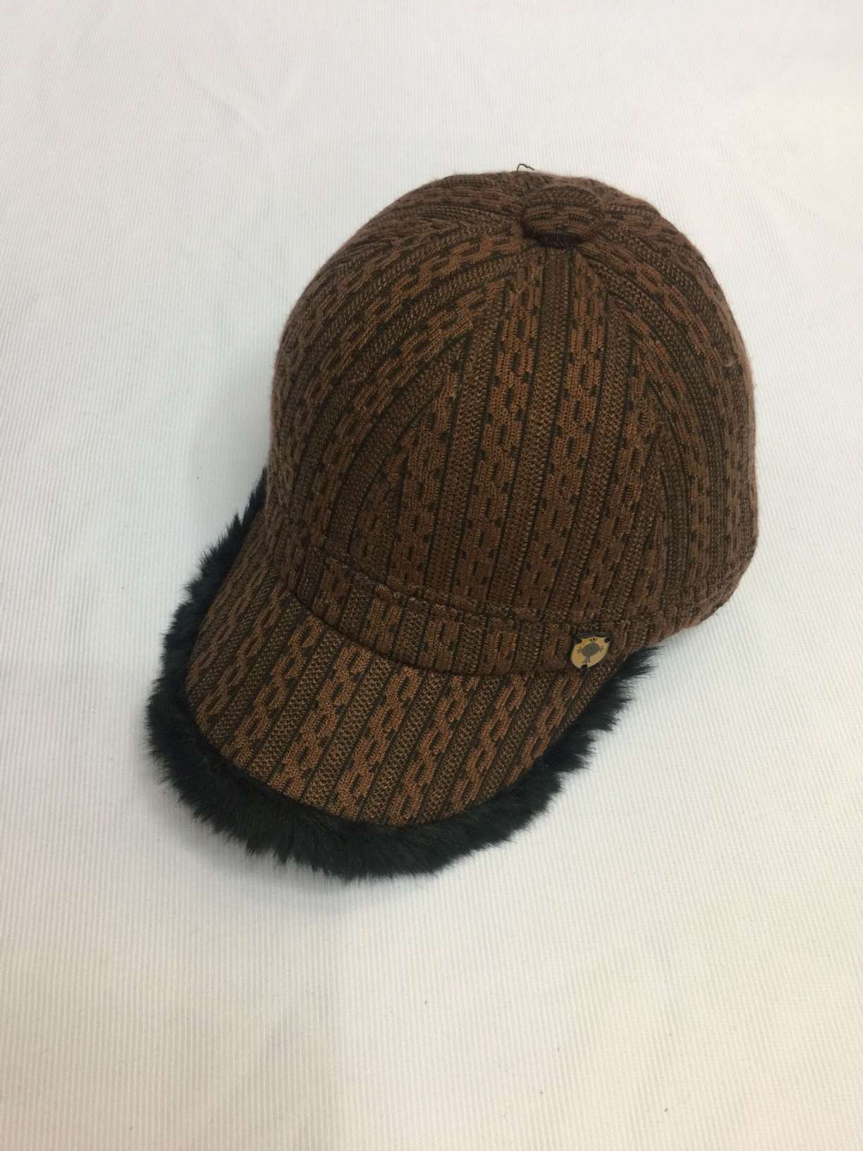 Baseball Cap With Wool And Fluffy undefined