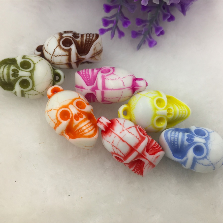 diy jewelry accessories, handcrafted material pendants ~ Colored acrylic skulls ~ Skull bead manufacturers Application Scenario