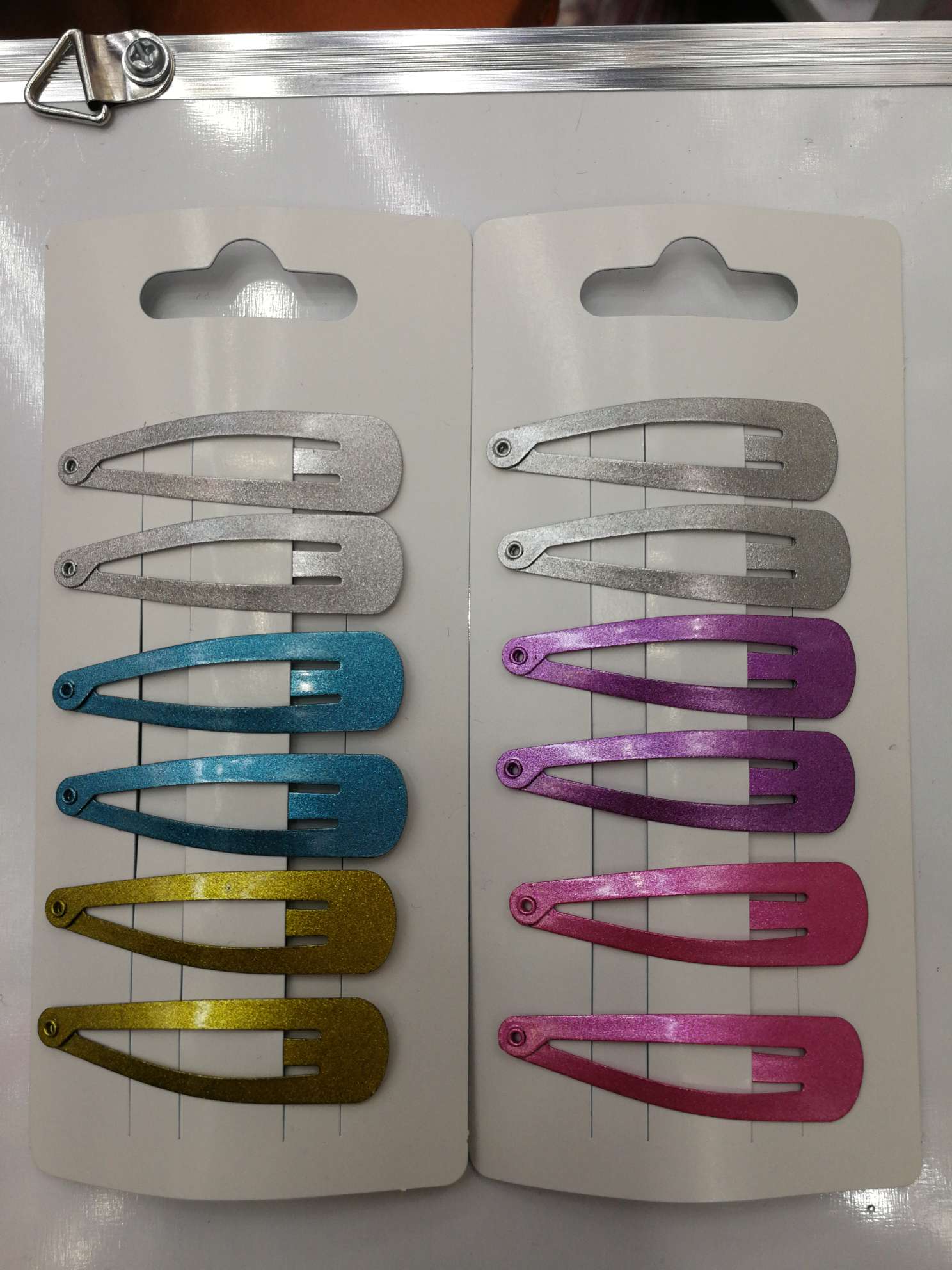 5 cm spray pearl paint drip clip thumbnail