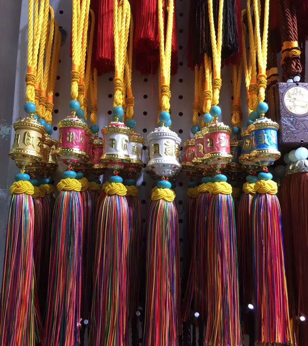 A bearing with a rotating wheel hanger