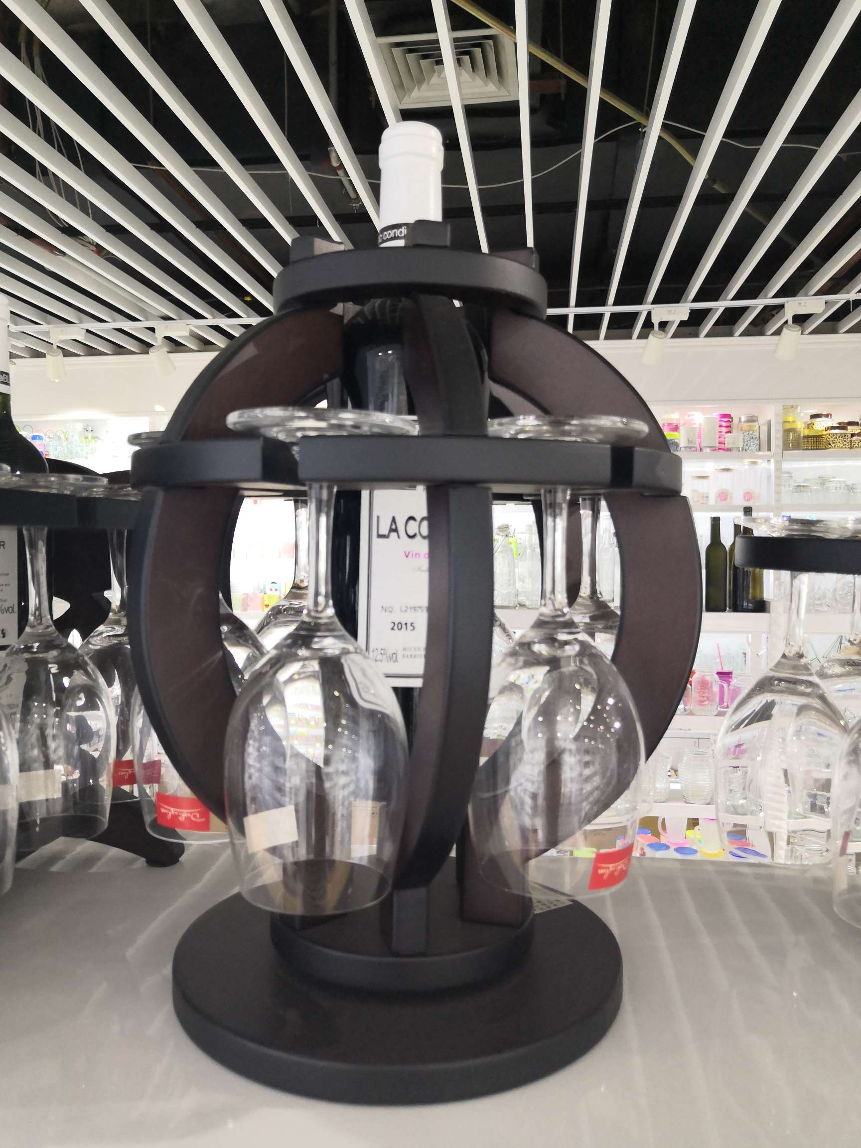 Rotating lantern wine rack details Picture