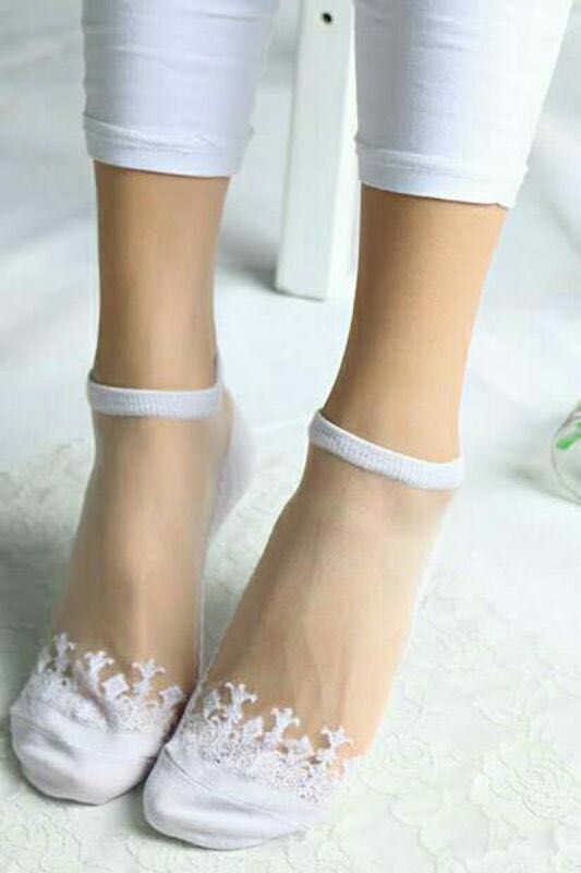Random color and style popular and trendy socks: Lace stockings, short socks, crystal glass stockings, lace stockings, lace stockings, boat stockings, fashionable and trendy stockings, five-finger stockings, pile stockings, pair stockings, mid-calf stockings, pantyhose details Picture
