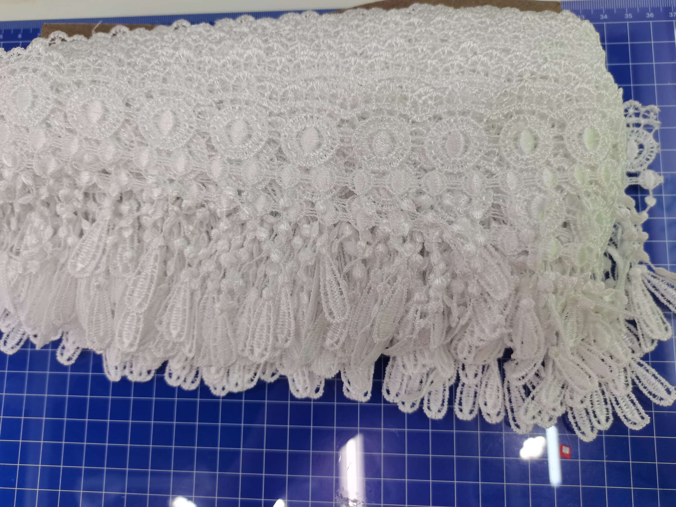 The new type of lace trim is of good quality details Picture