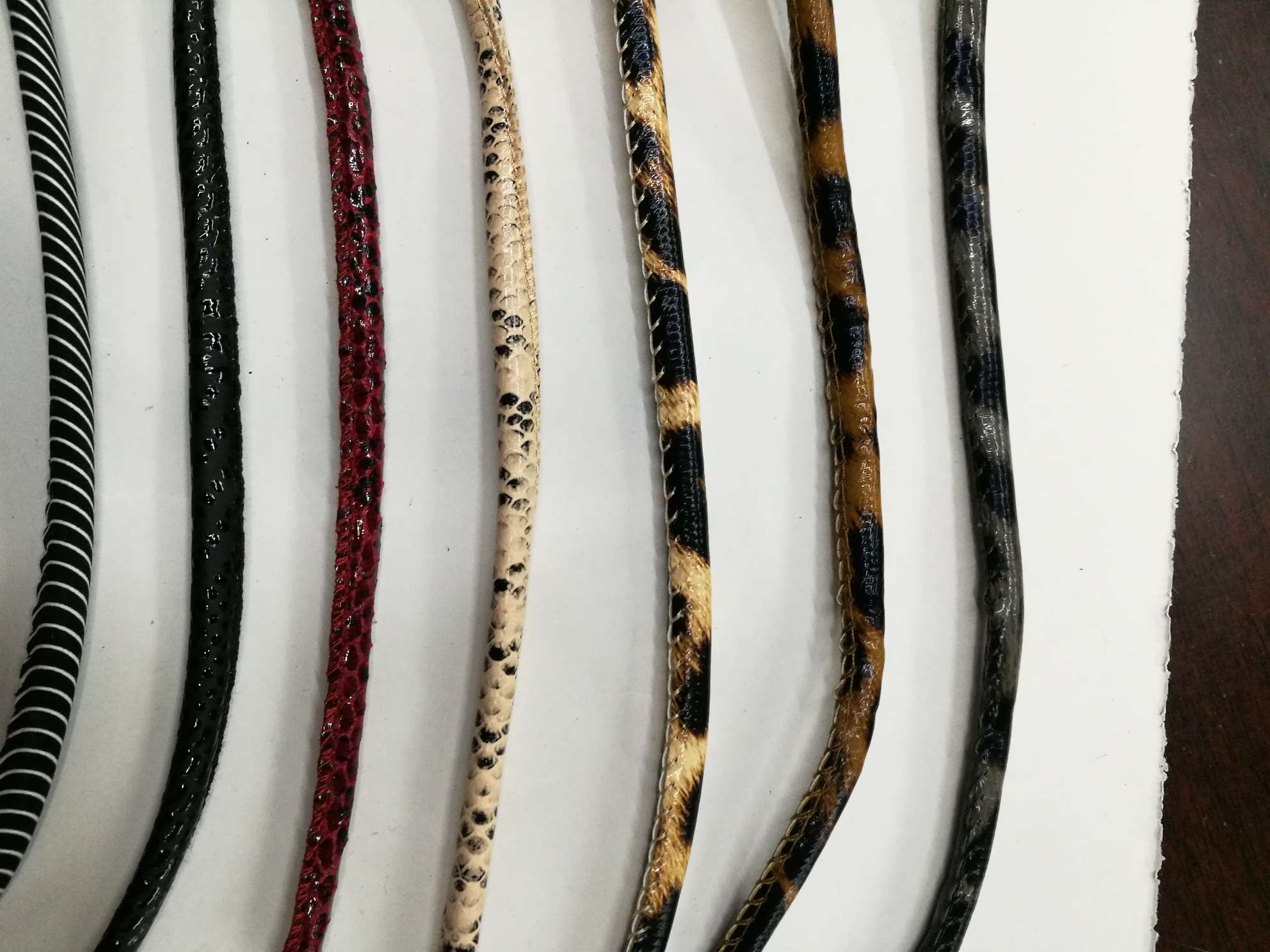 0.6 Large Leopard Print details Picture