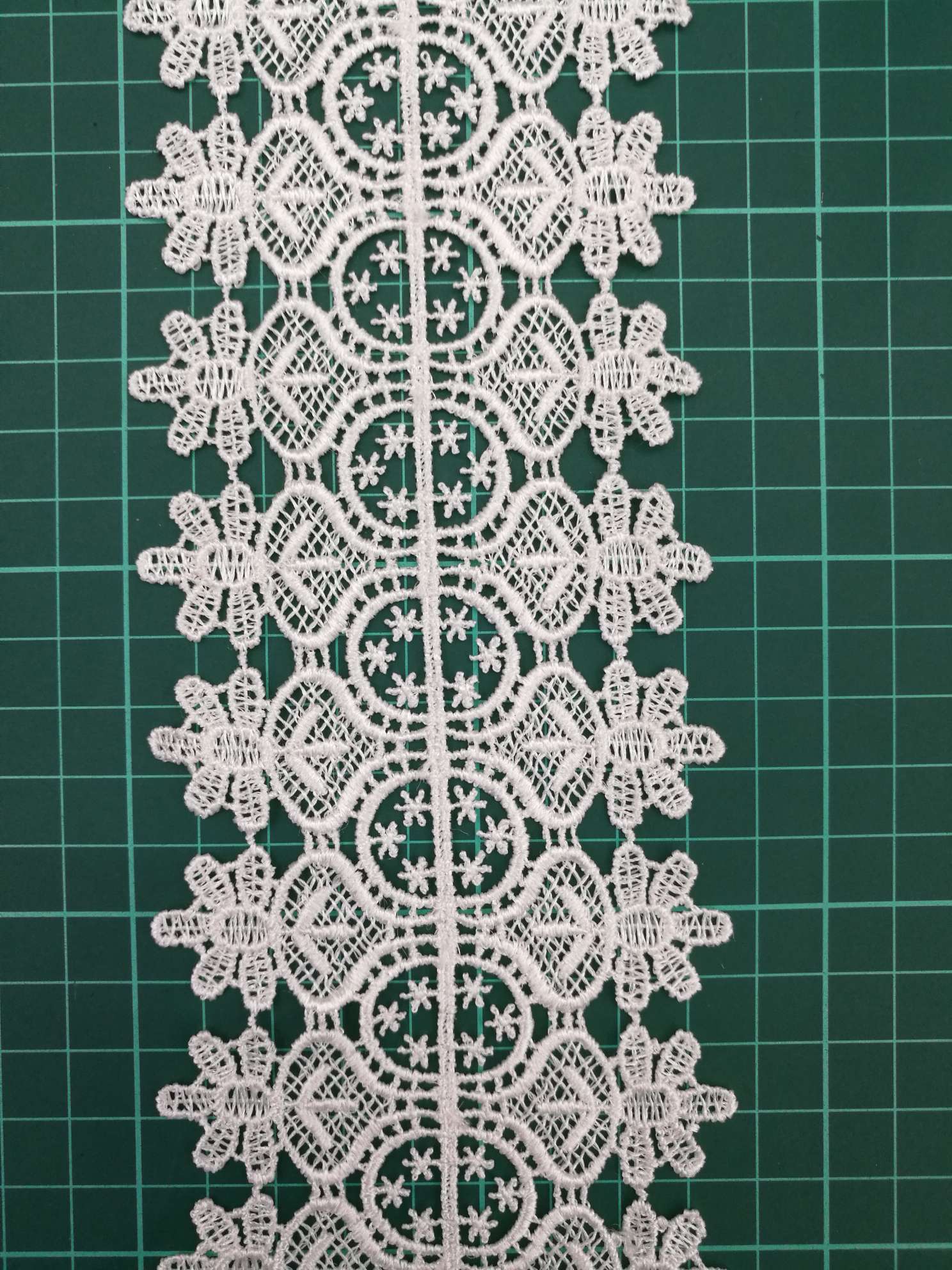 Water-soluble embroidered lace Specification image