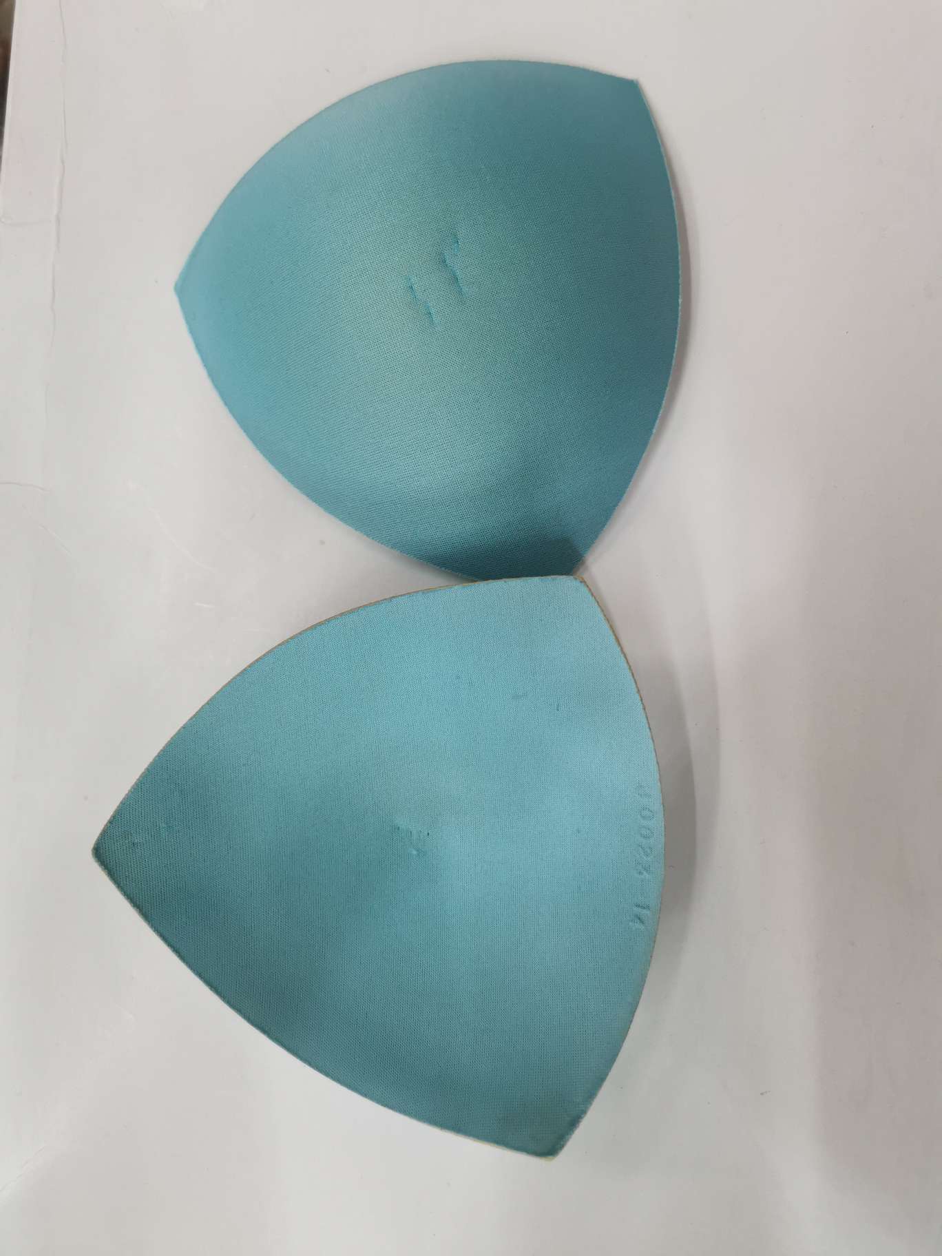 Triangle Cups. full figure