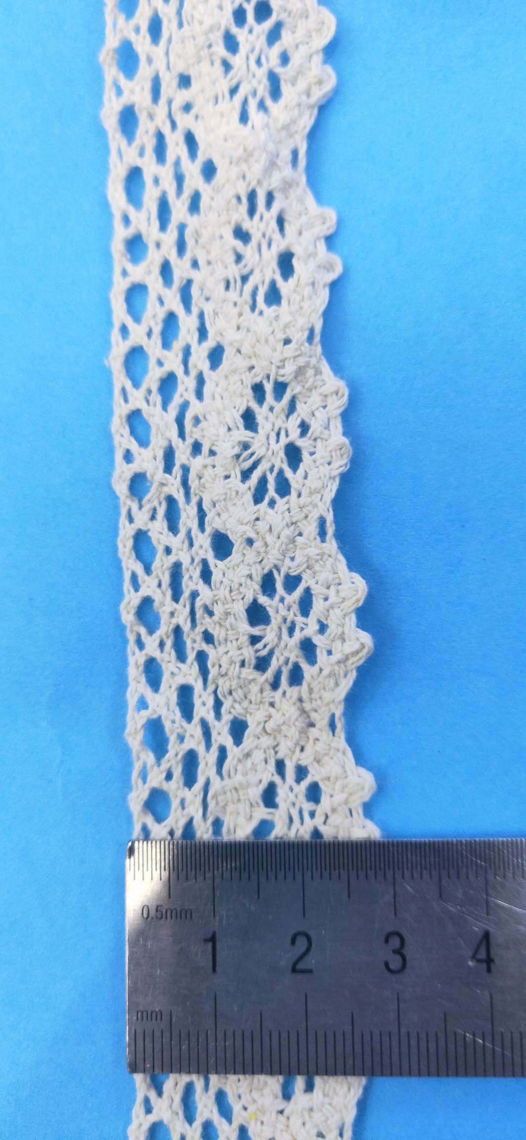 Factory direct sales of 2019 best-selling cotton lace-trimmed hats with decorative edges in stock details Picture