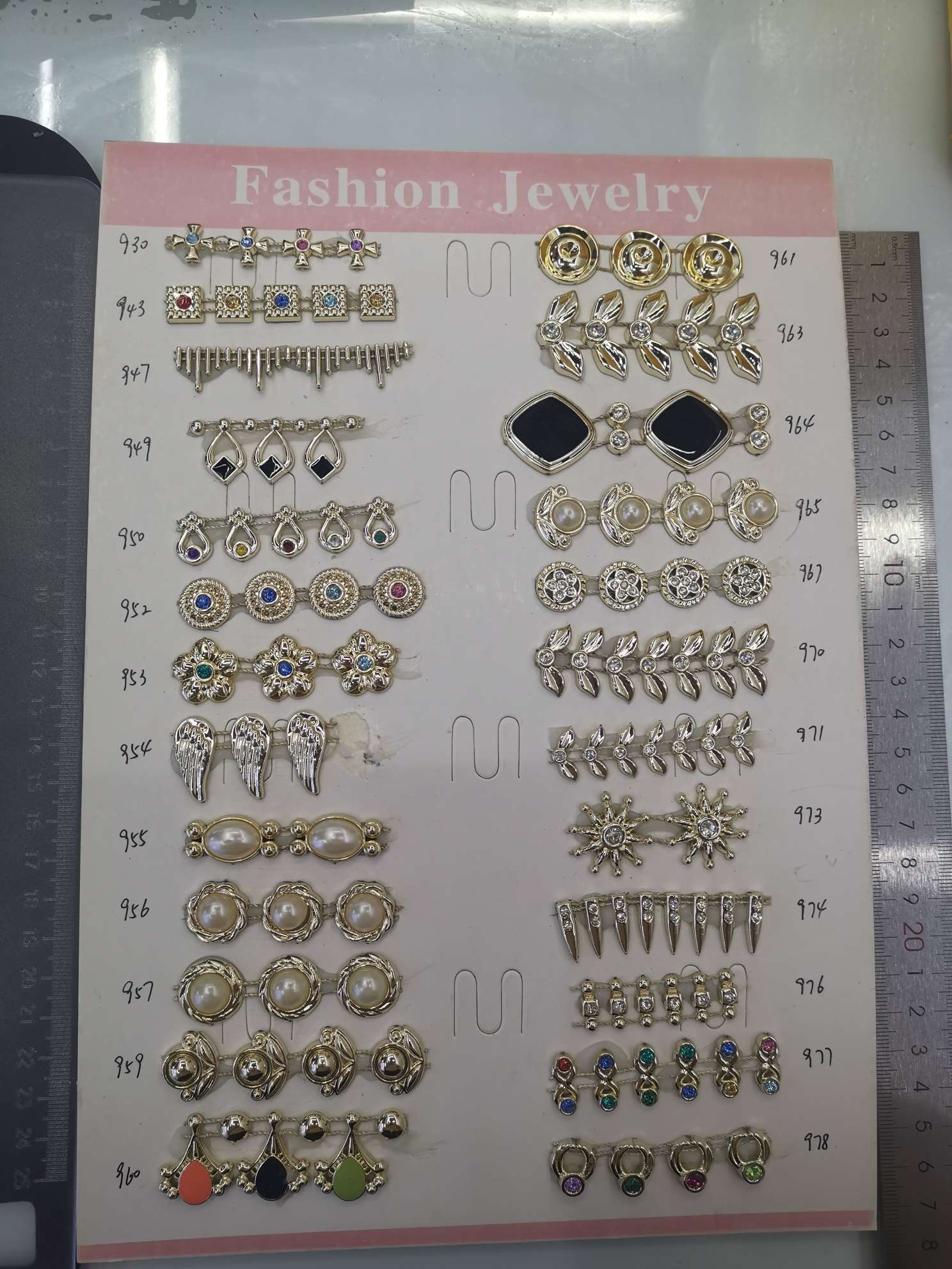 线钻51#采用高端UV电镀，可镀金色银色，可用于衣服包包鞋子上均可！详情图9