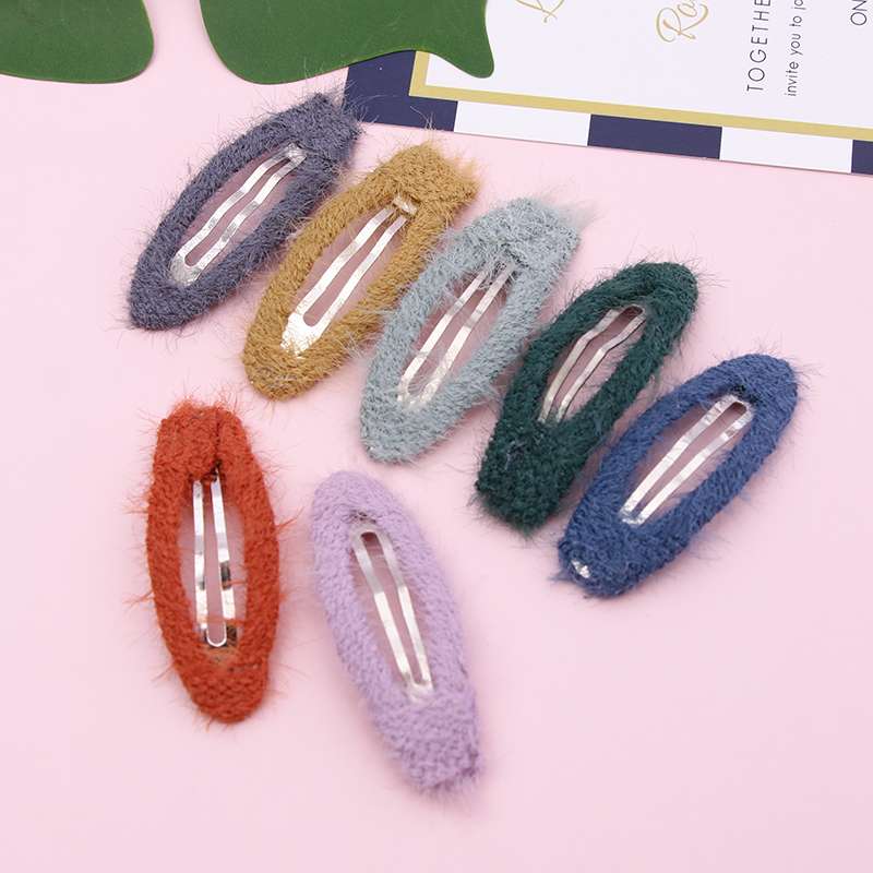 The hair clips are fully enclosed with 5.0cm oval clips thumbnail