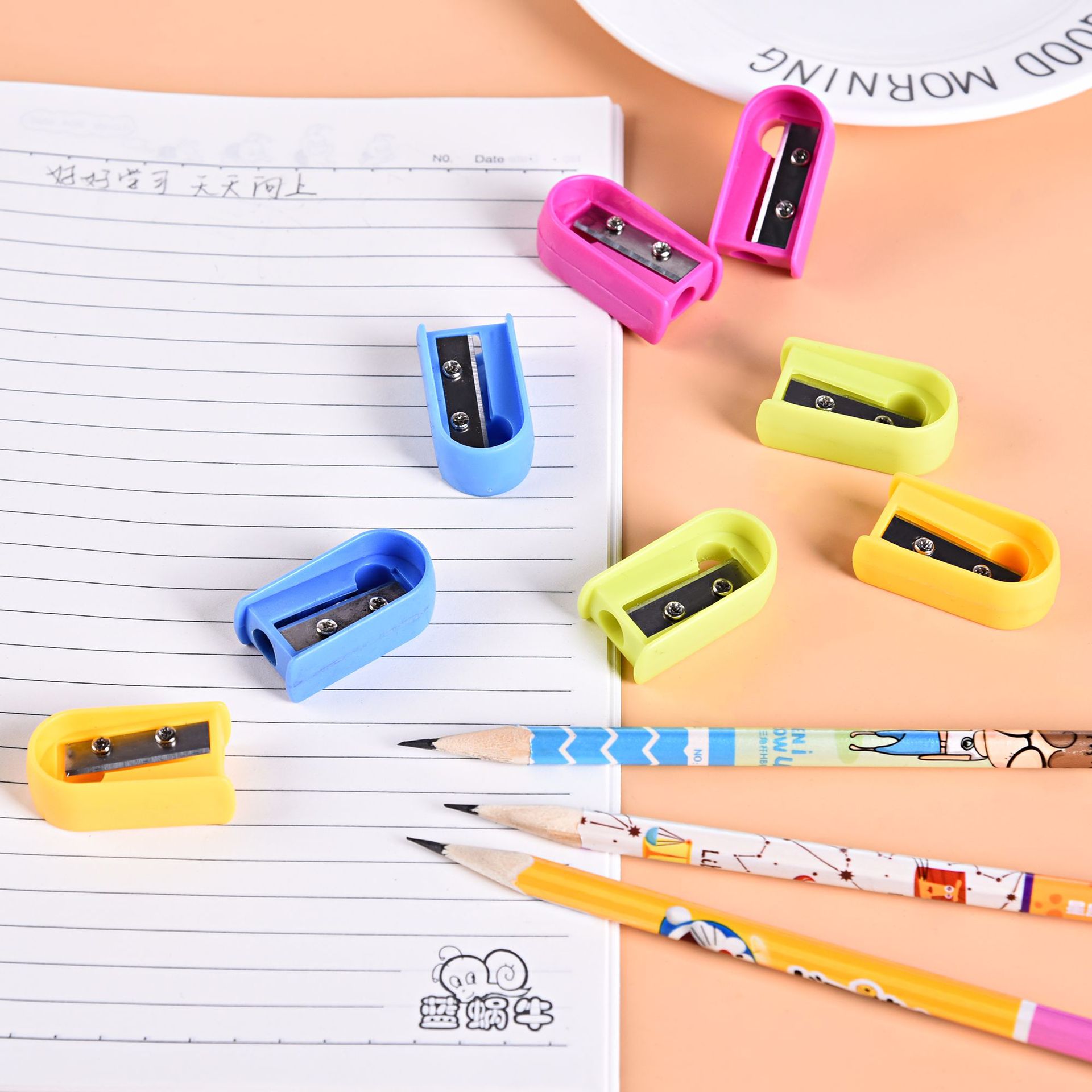Double-screw pencil sharpener undefined