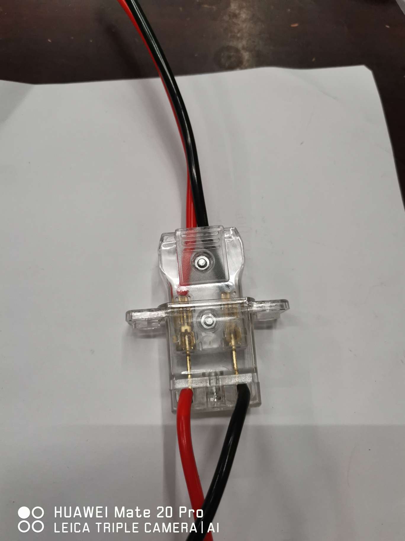 A large transparent charging plug details Picture