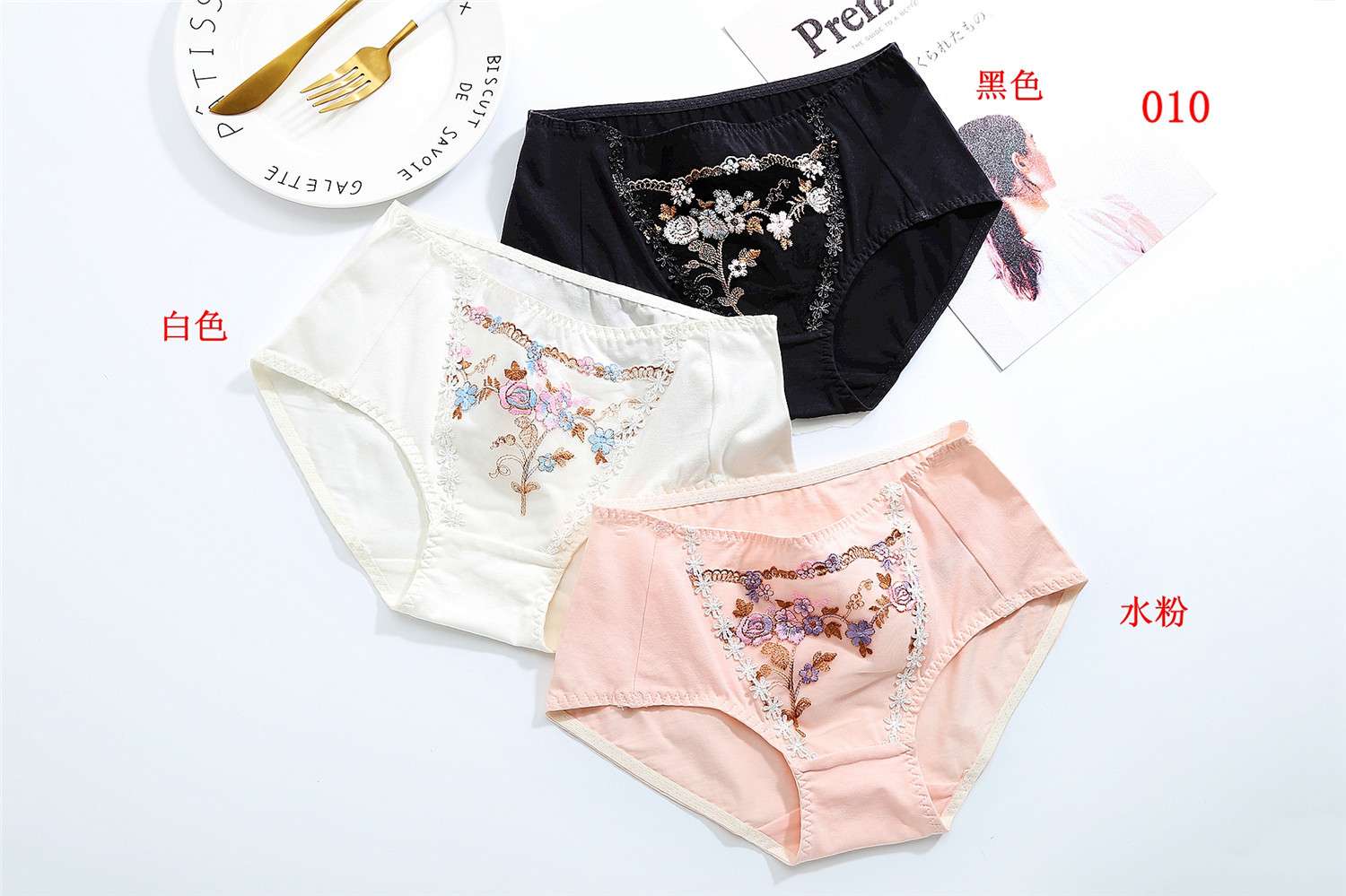 Suitable for 80-120 kg high-grade lace embroidered ladies underwear organic cotton solid color middle waist briefs thumbnail