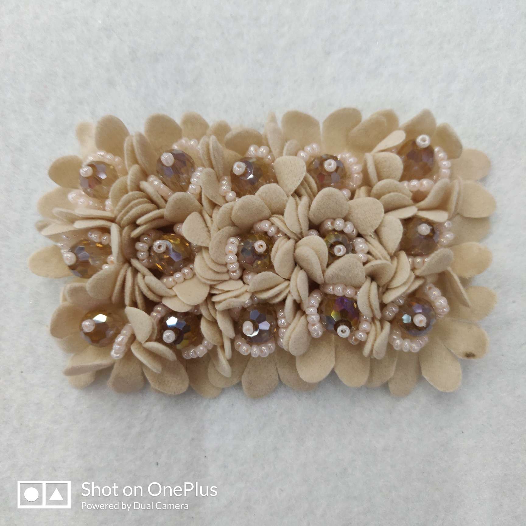 双面绒水晶鞋花细节图