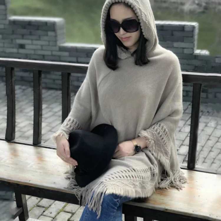 Spring and Autumn Korean-style student versatile hooded, fringed, cut-out knitted sweater, shawl, cape, woolen top, coat for women Item Picture