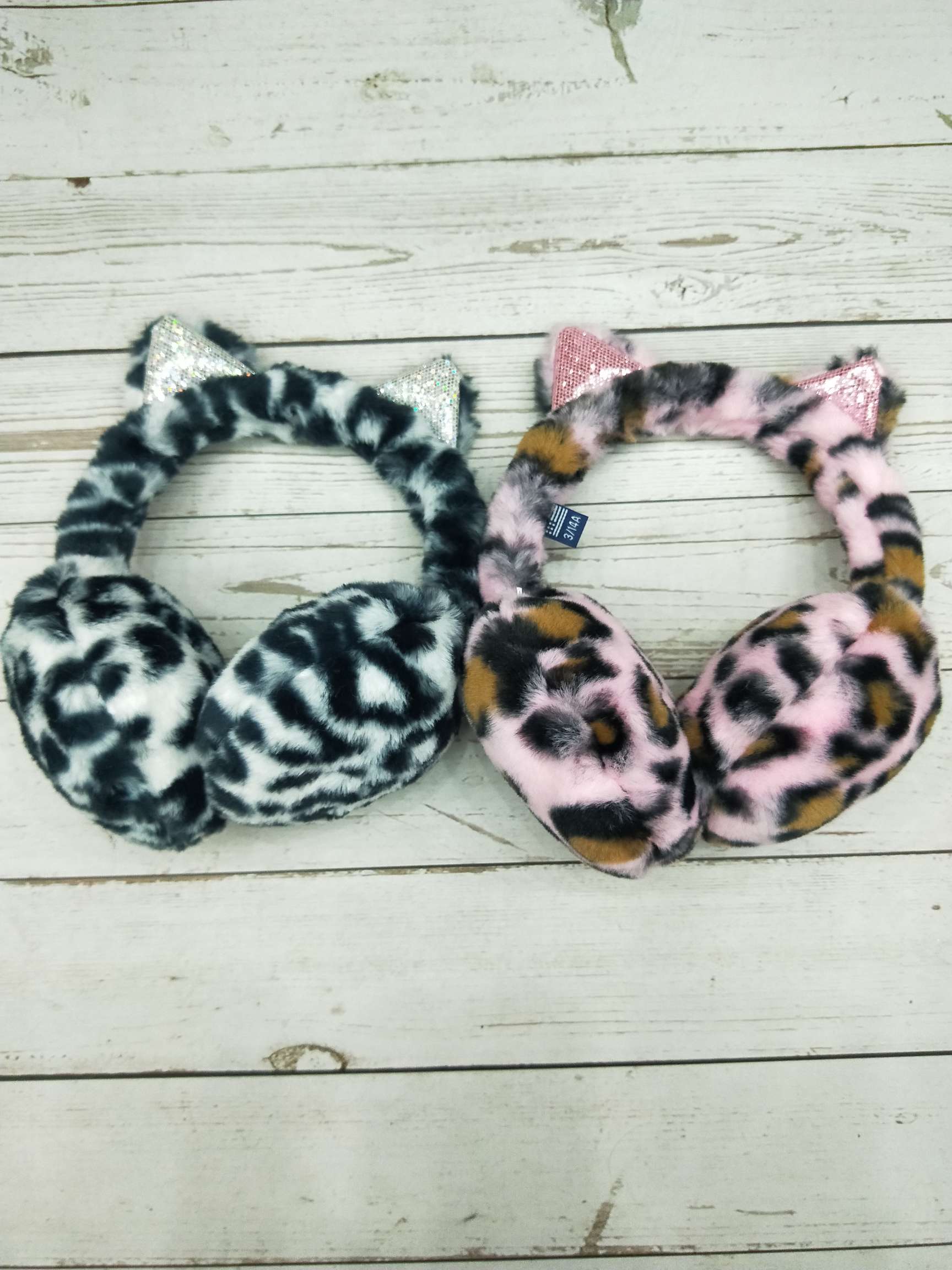 The Latest Popular Fall/Winter Fashion Trend 🐱 Ear Muffs Specification drawing