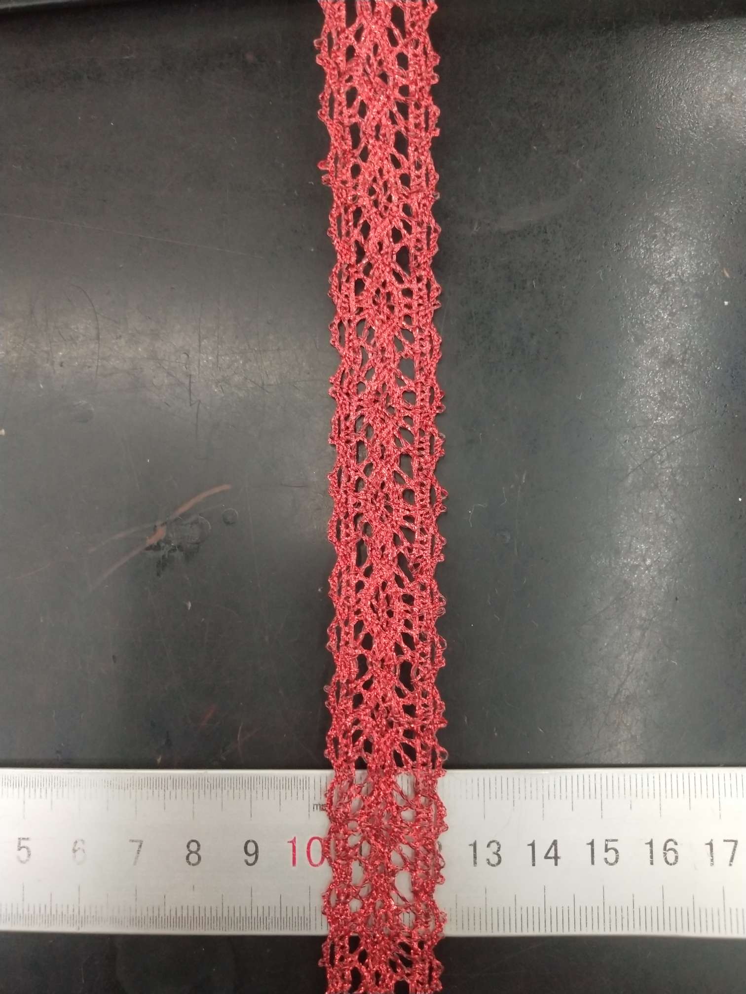 1186 red gold thread lace details Picture