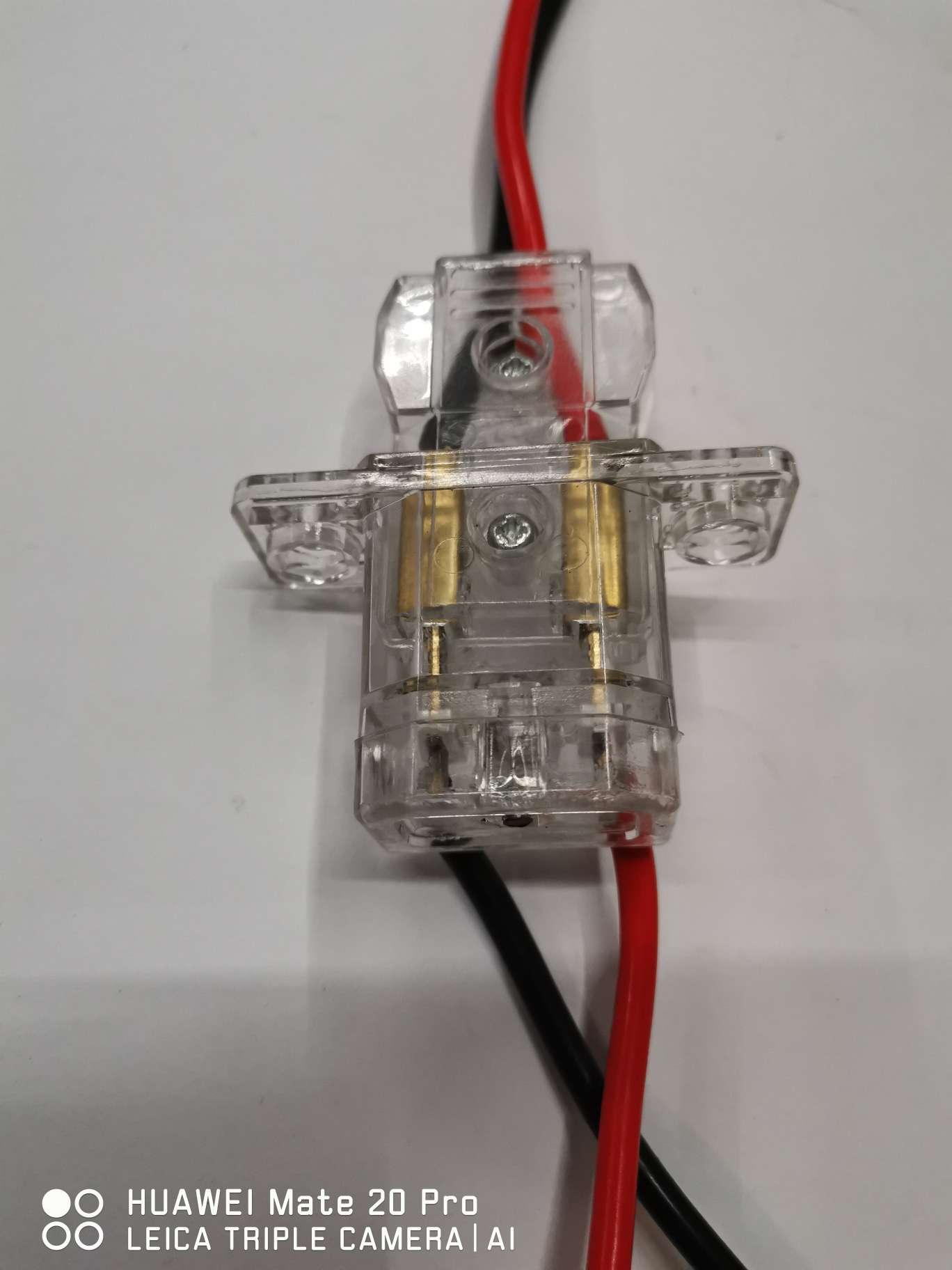 A large transparent charging plug Specification image