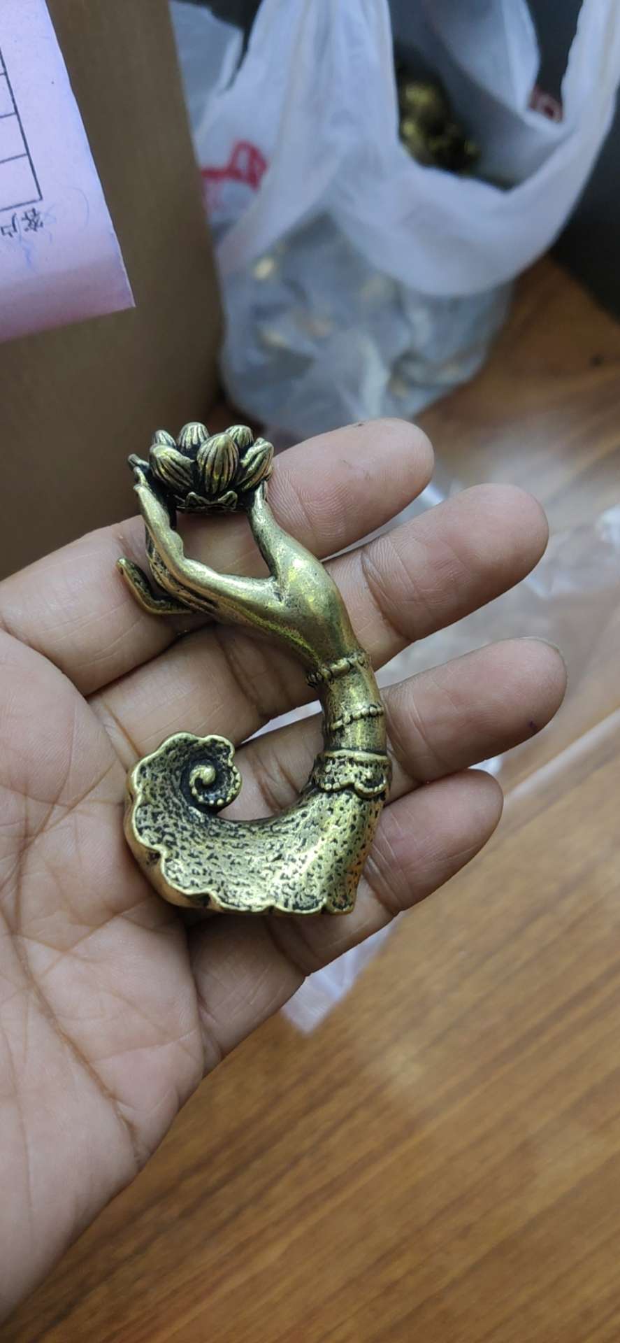 手莲