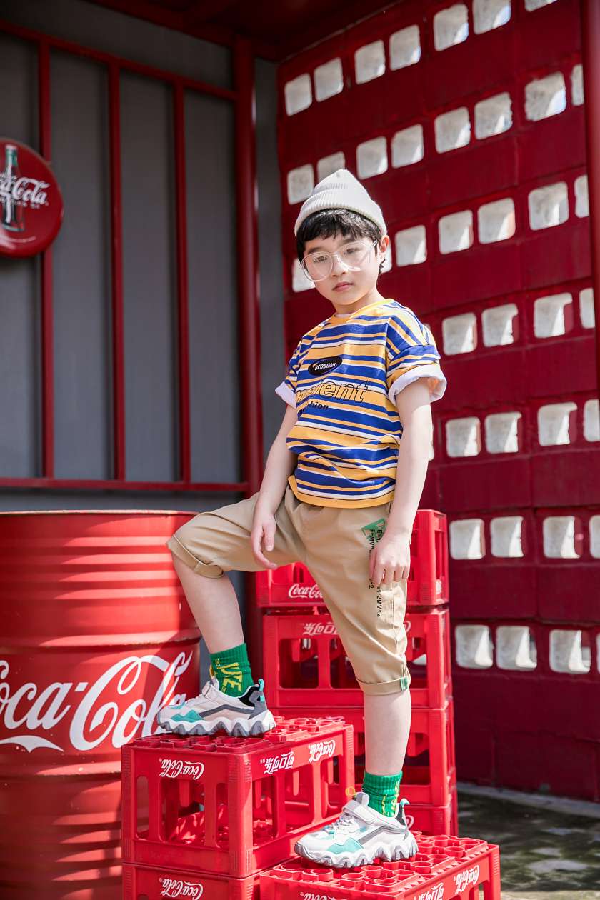 Striped short-sleeved T-shirt Item Picture