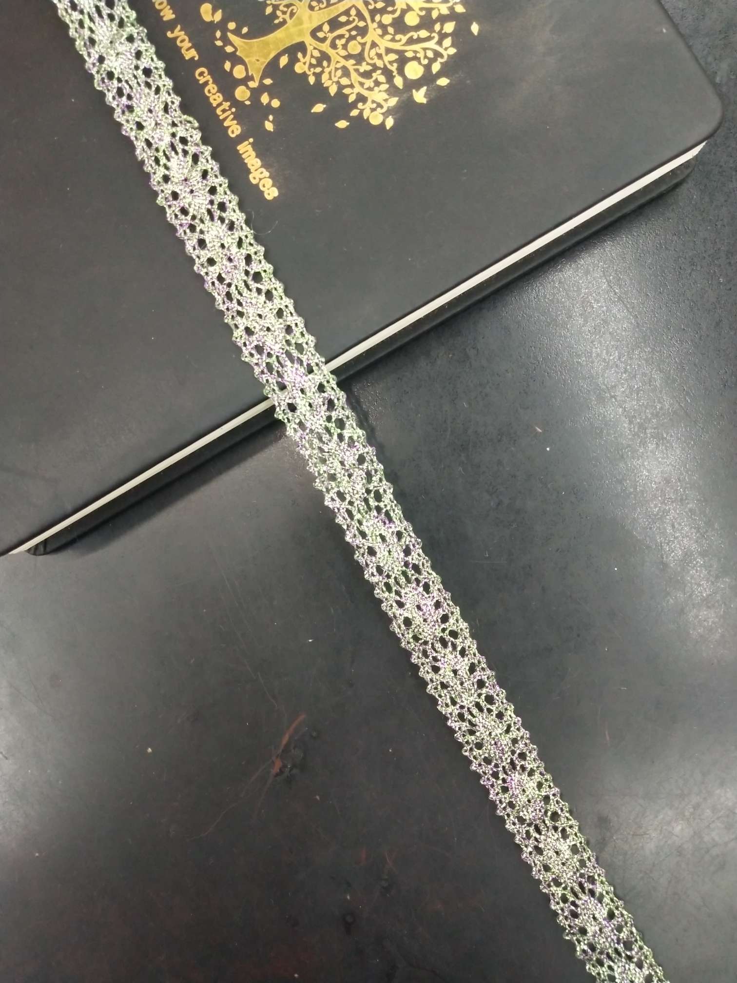 1171 multicolored gold thread lace