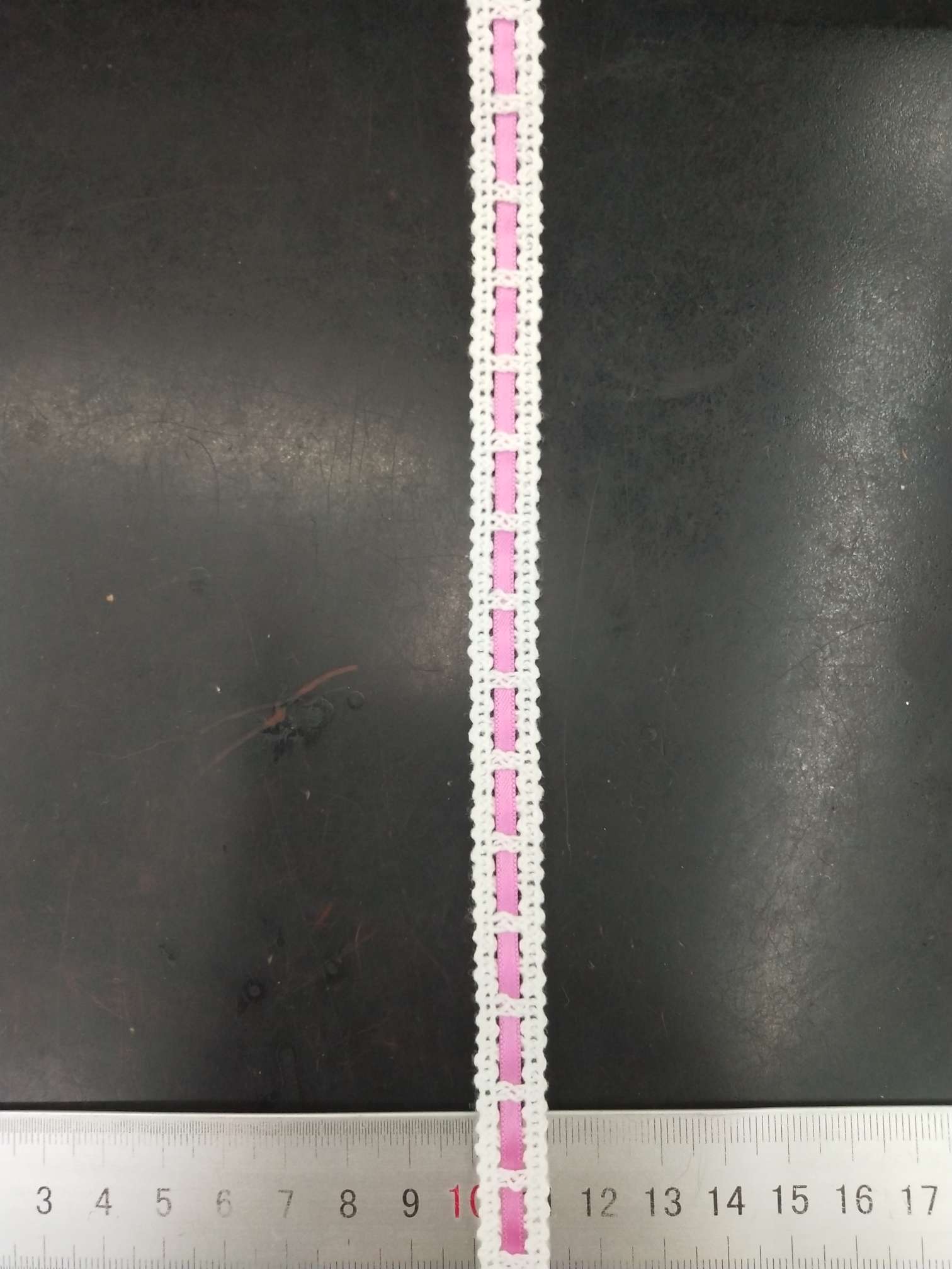 1085 strings of ribbon lace details Picture