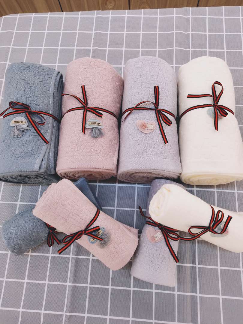 Original color fashion sticker jellyfish heart towel Application Scenario