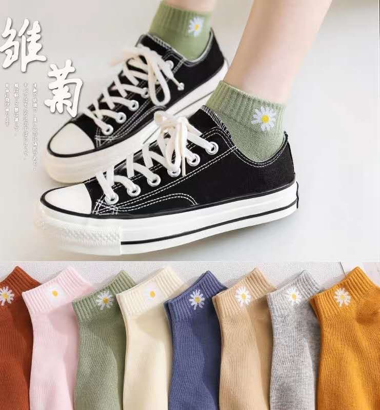 Popular street stall economy bestsellers are on sale at special prices: Xiaozou Ju socks, cotton socks, silk socks, five-finger socks, pile socks, pair socks, short socks, and boat socks
