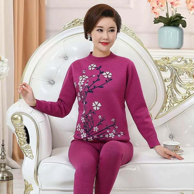 Warm and velveteen undergarment for mother thumbnail