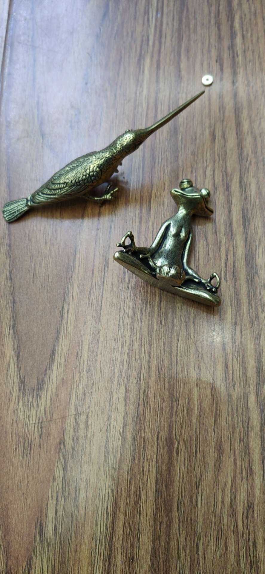 Frog figurine