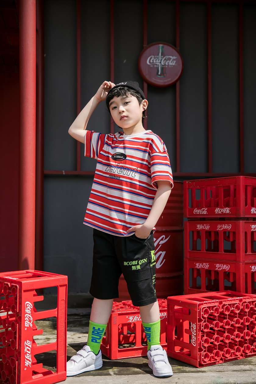 Striped short-sleeved T-shirt undefined