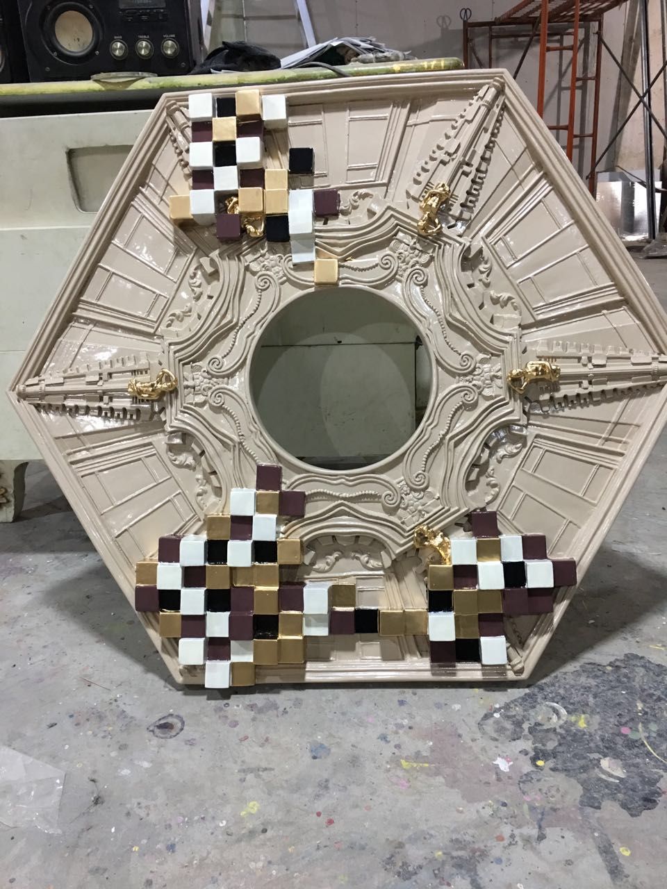 Creative home decoration, wall decoration, entrance hall decoration, hexagonal mirror 97*85*7 details Picture