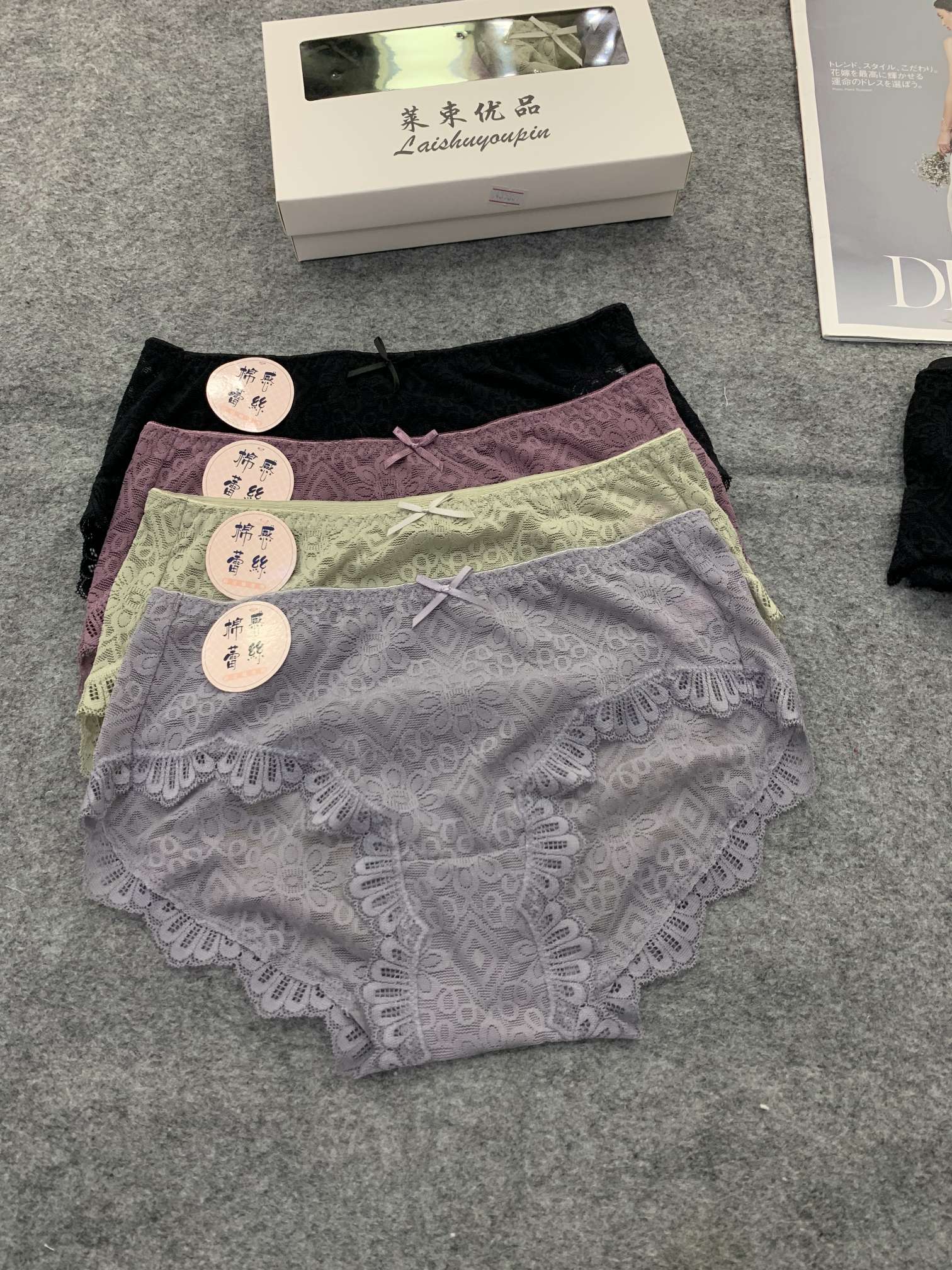 Lace panty thumbnail