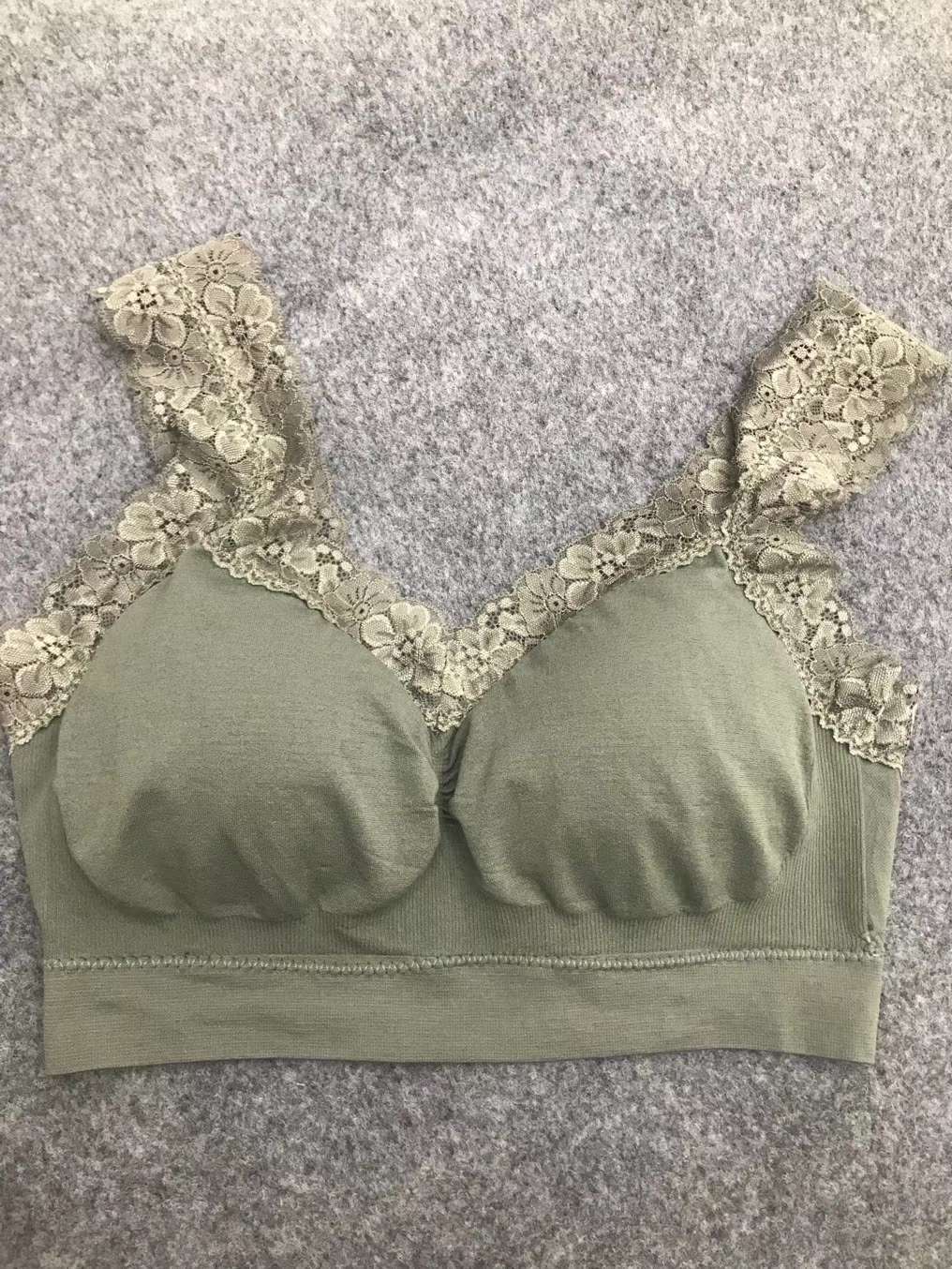 The bra thumbnail