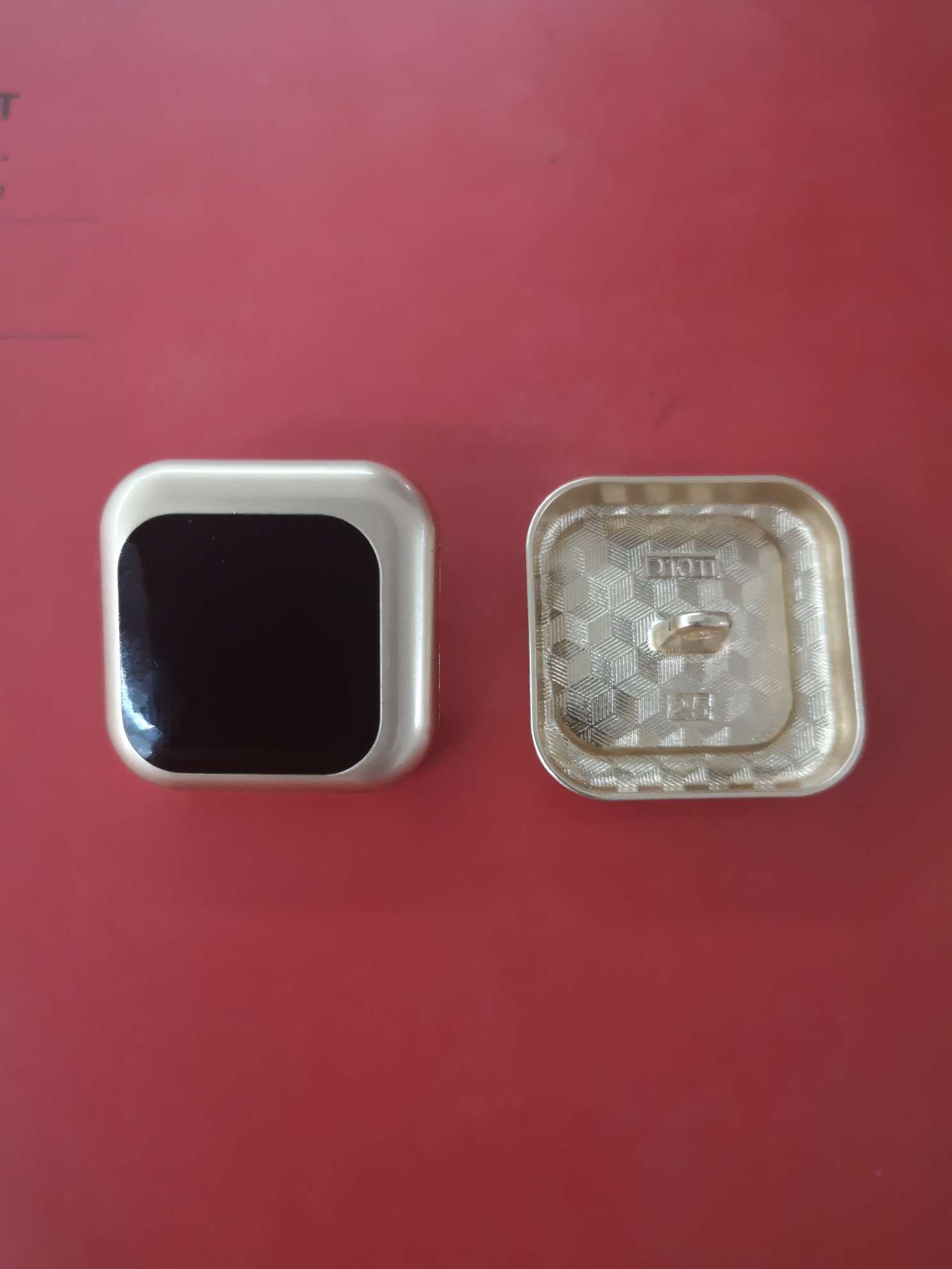 手缝纽扣/方形纽扣产品图