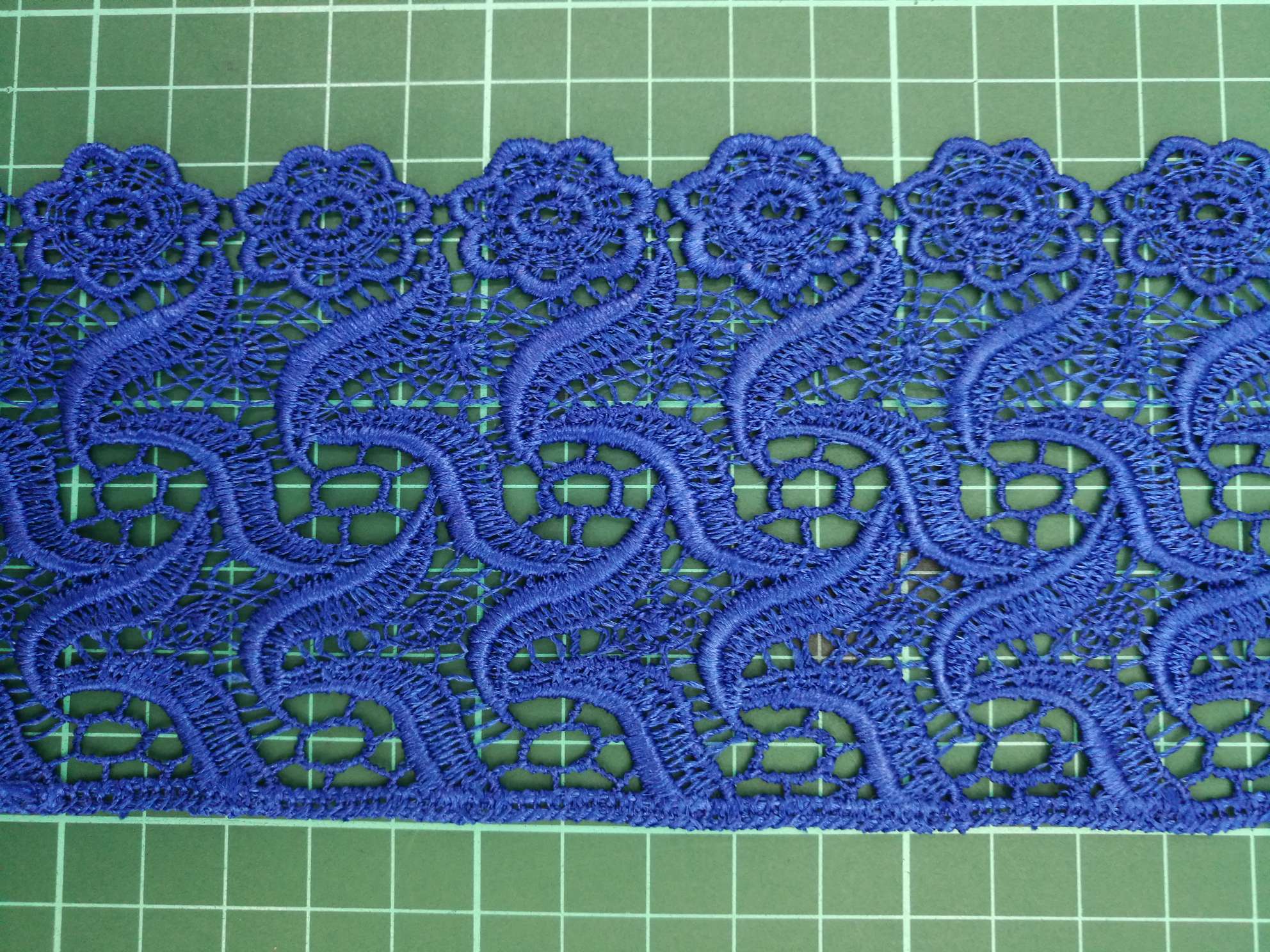 Water-soluble embroidered lace, polyester lace details Picture