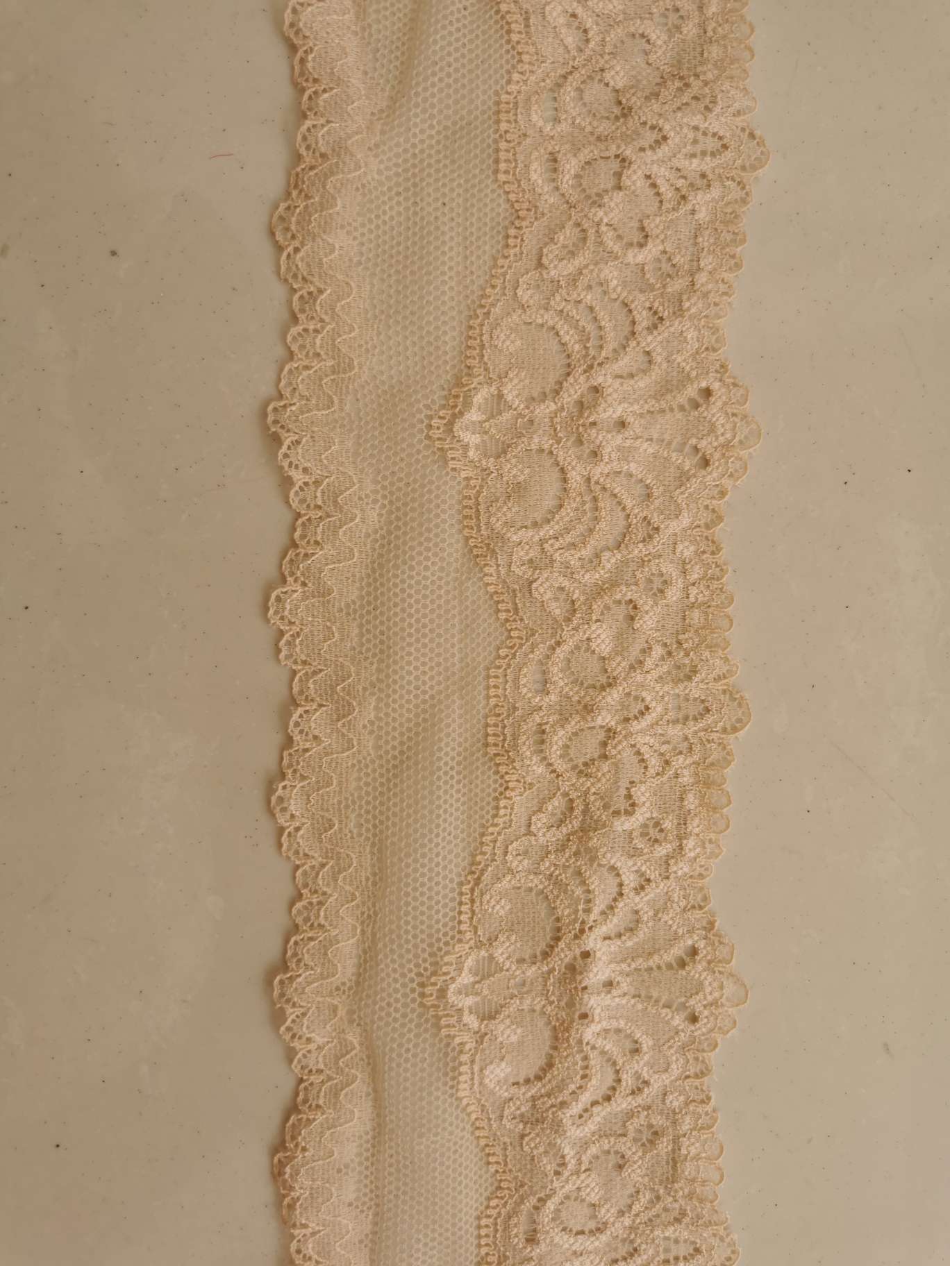 Lace 48