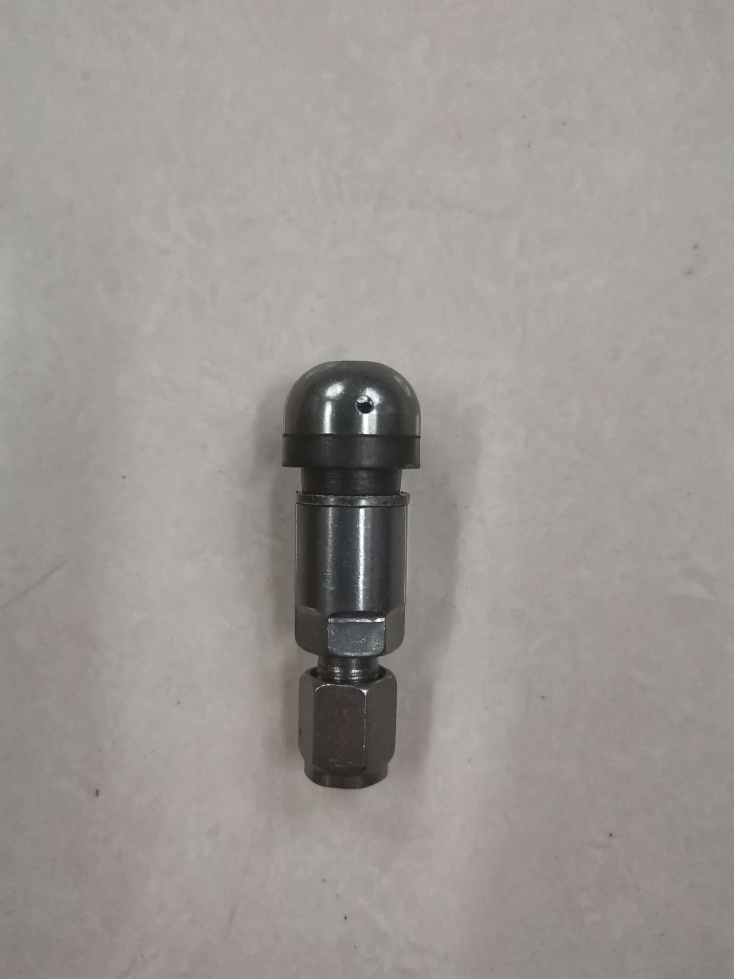 The high-end aluminum alloy valve stem is gun gray
