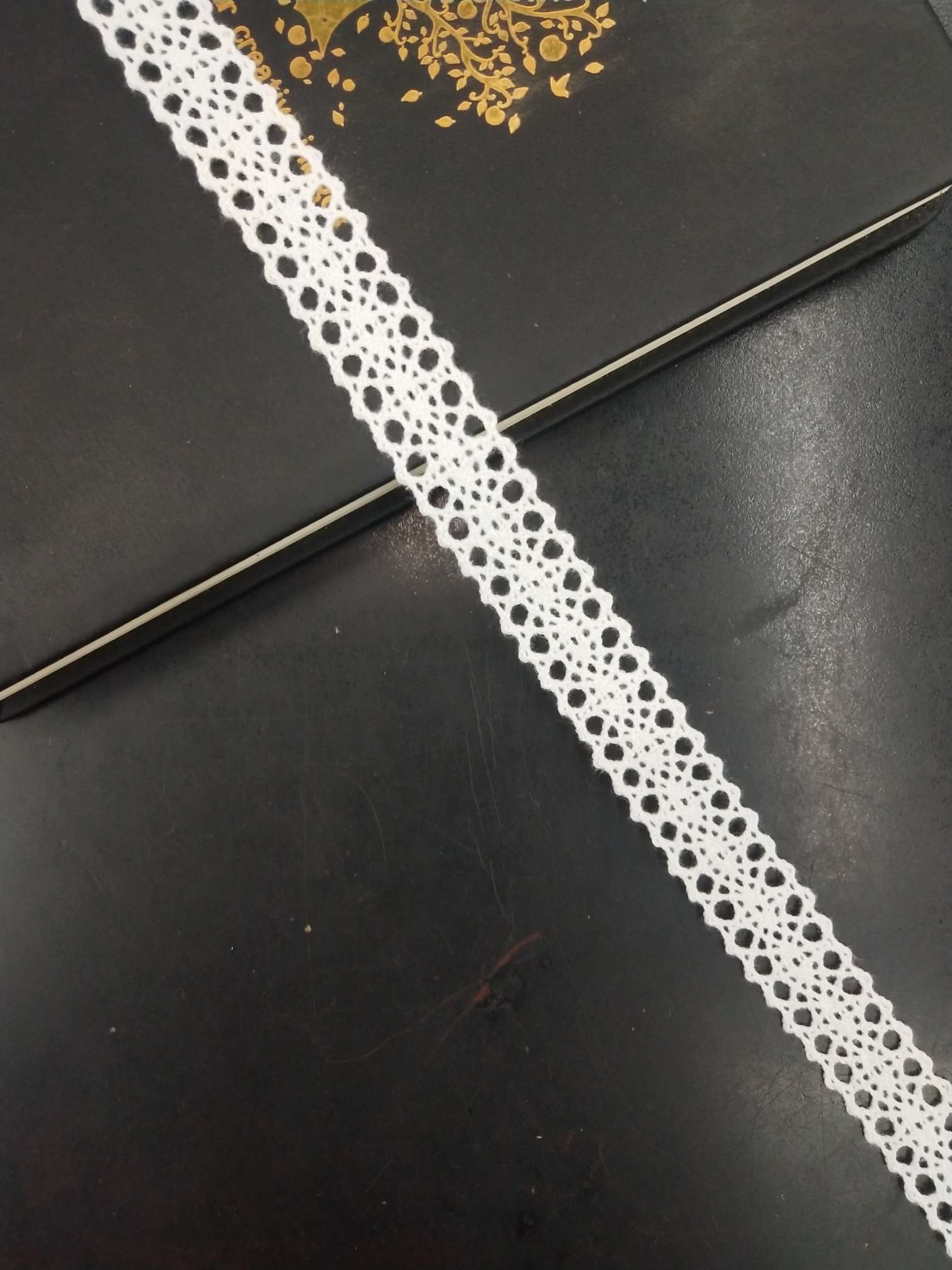 1053 bleached cotton thread lace