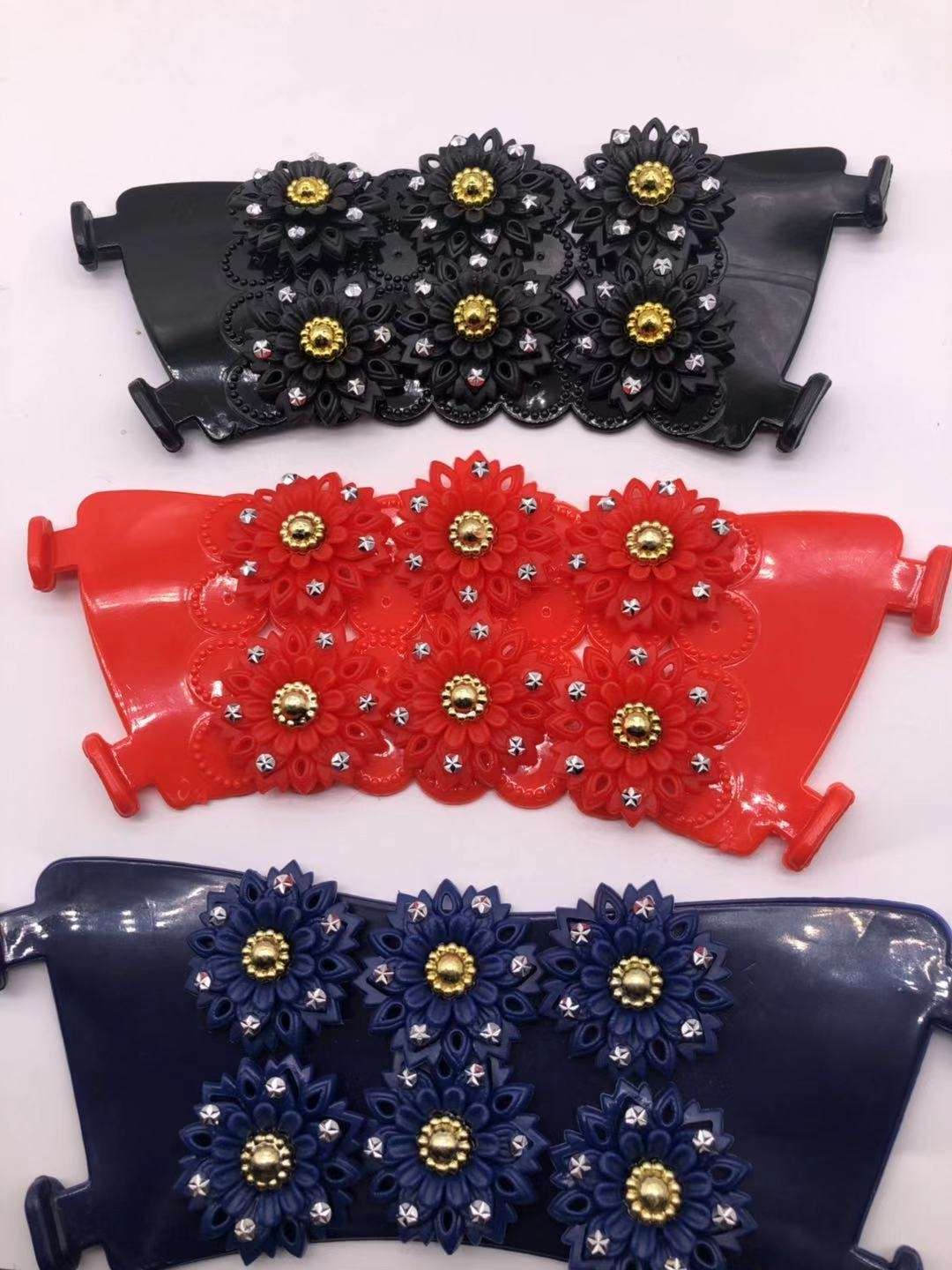 女式凉鞋实物图