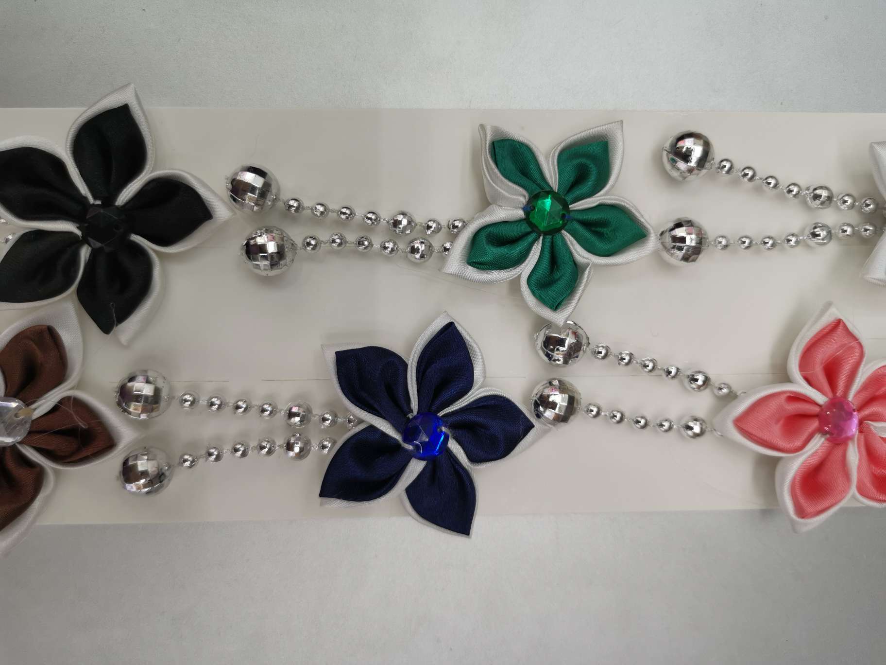 Color Ding Five-Petal Flower With Bead