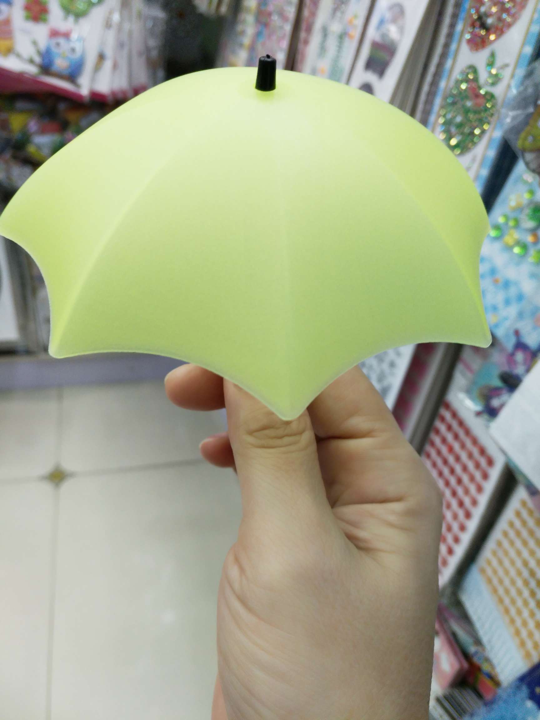 1141 Pendant Umbrella Item Picture