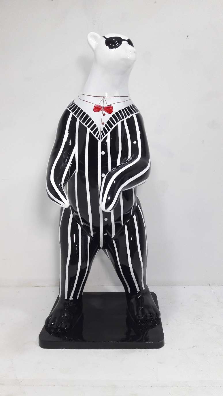 FRP painted bear cartoon sculpture, creative animation model, height 185*65*65